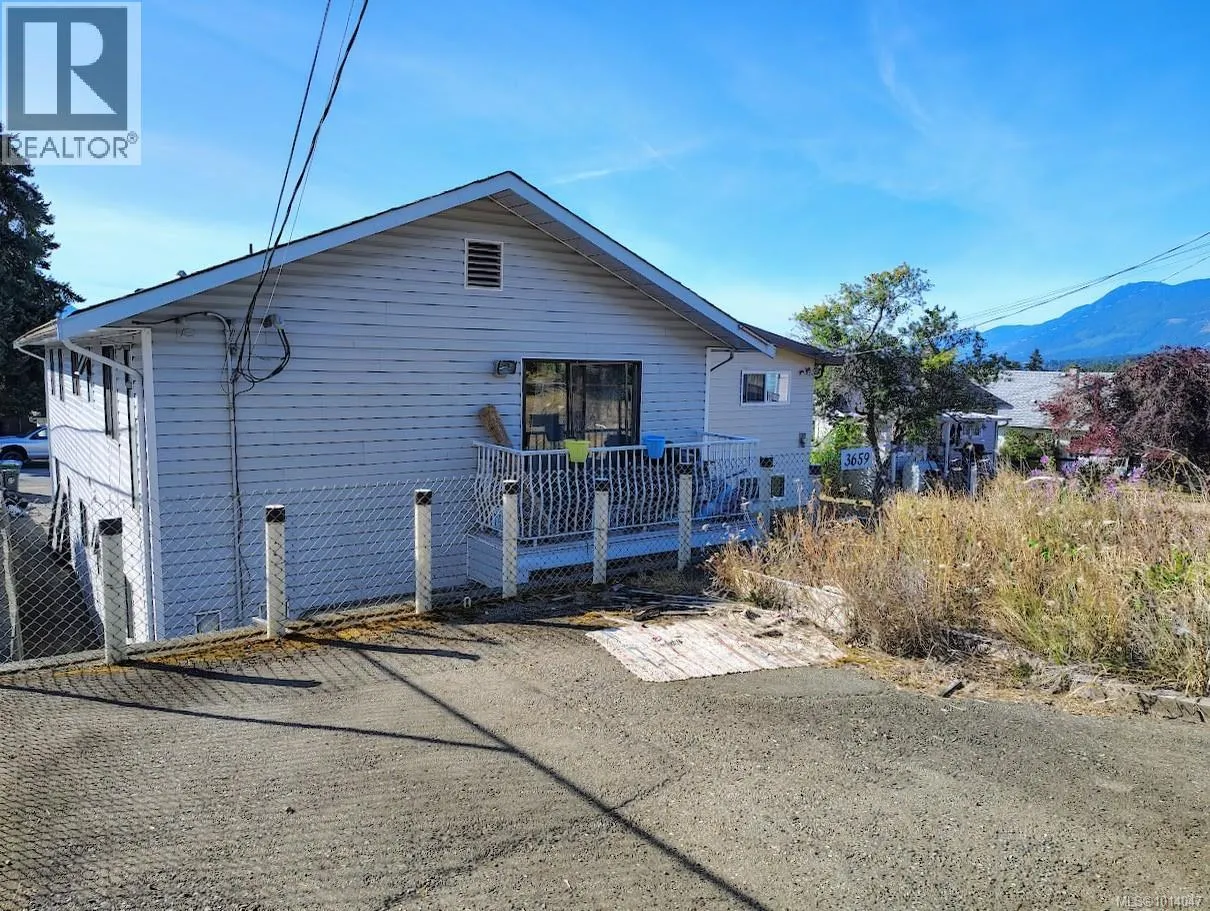 3659 16th Ave