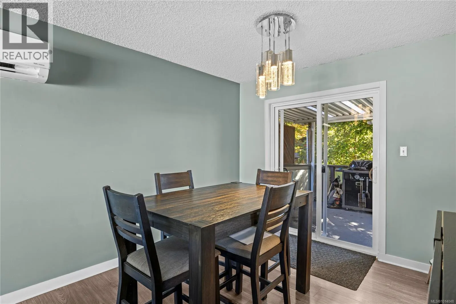8056 Spinnaker Dr