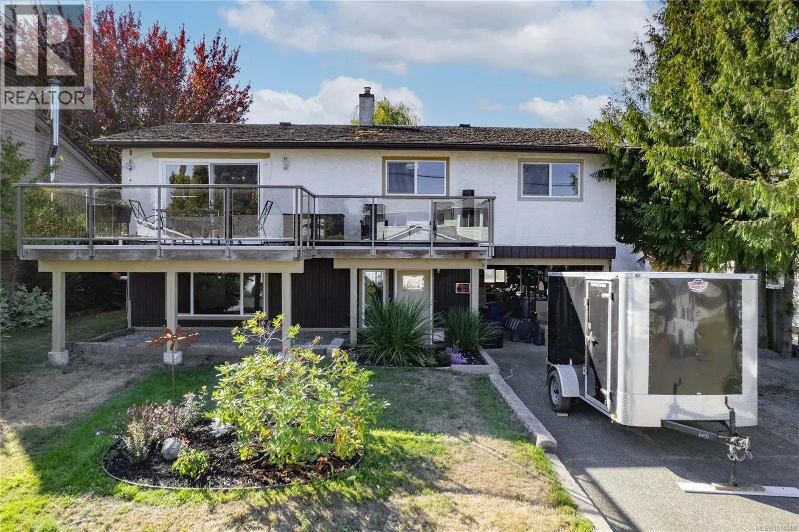 8056 Spinnaker Dr