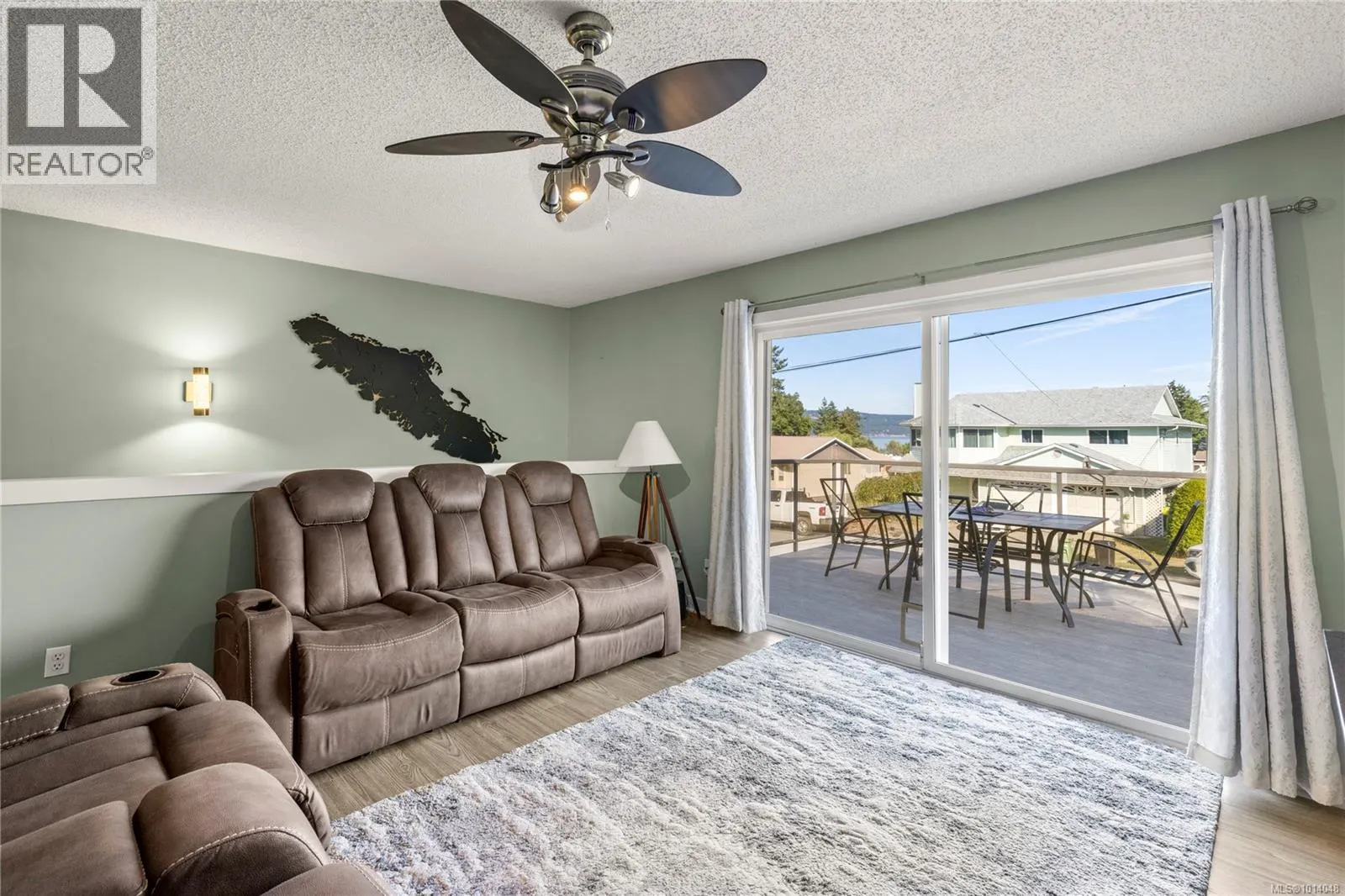 8056 Spinnaker Dr