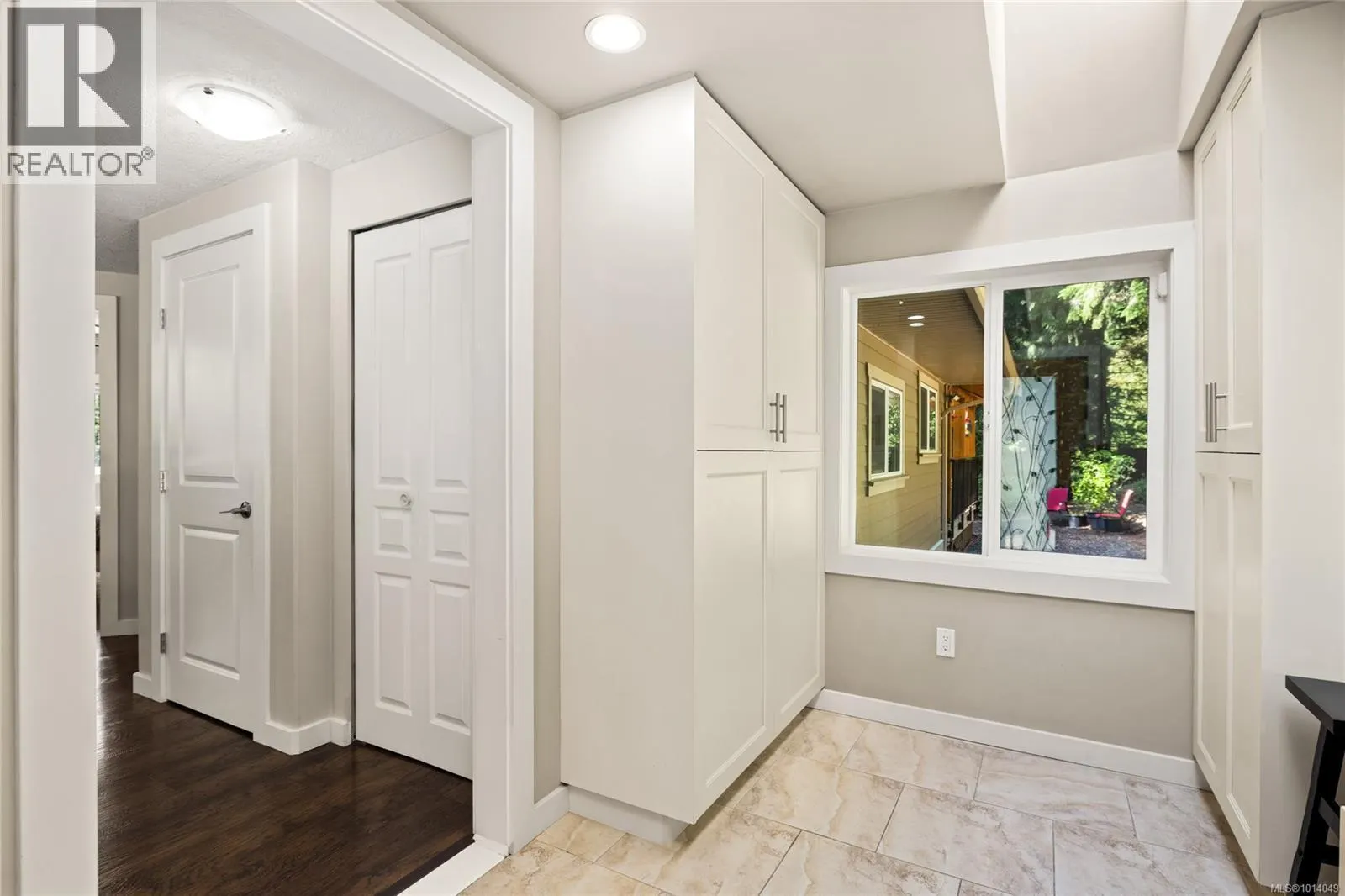 3061 Renfrew Rd