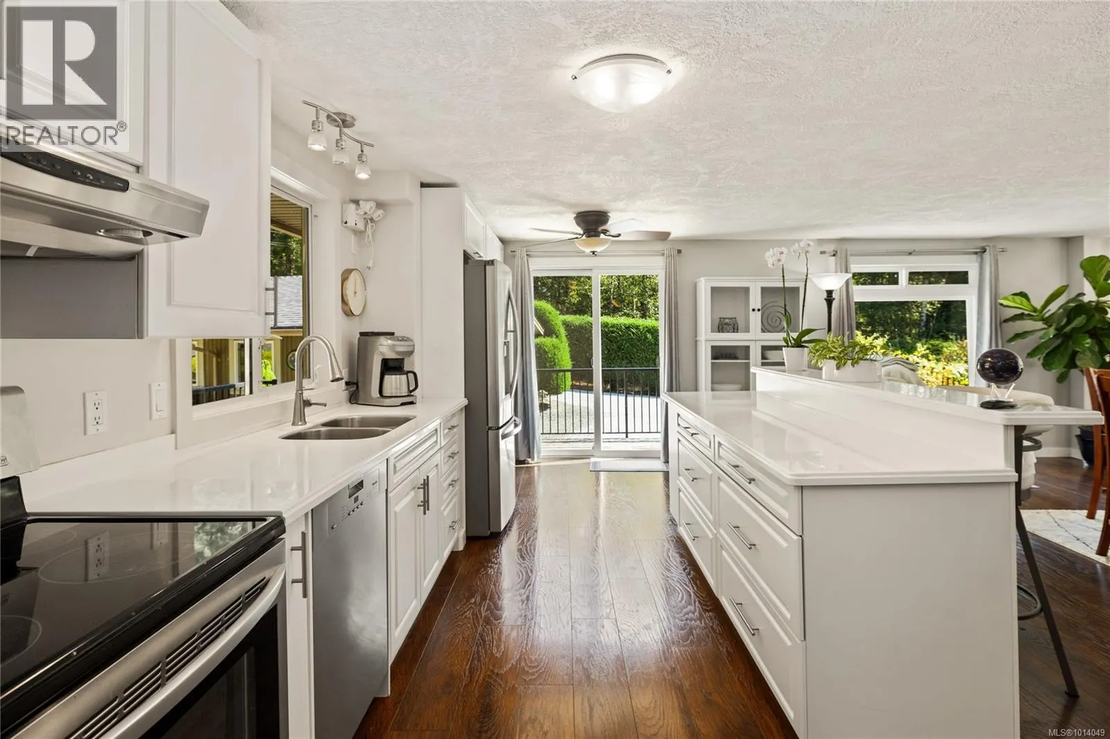 3061 Renfrew Rd