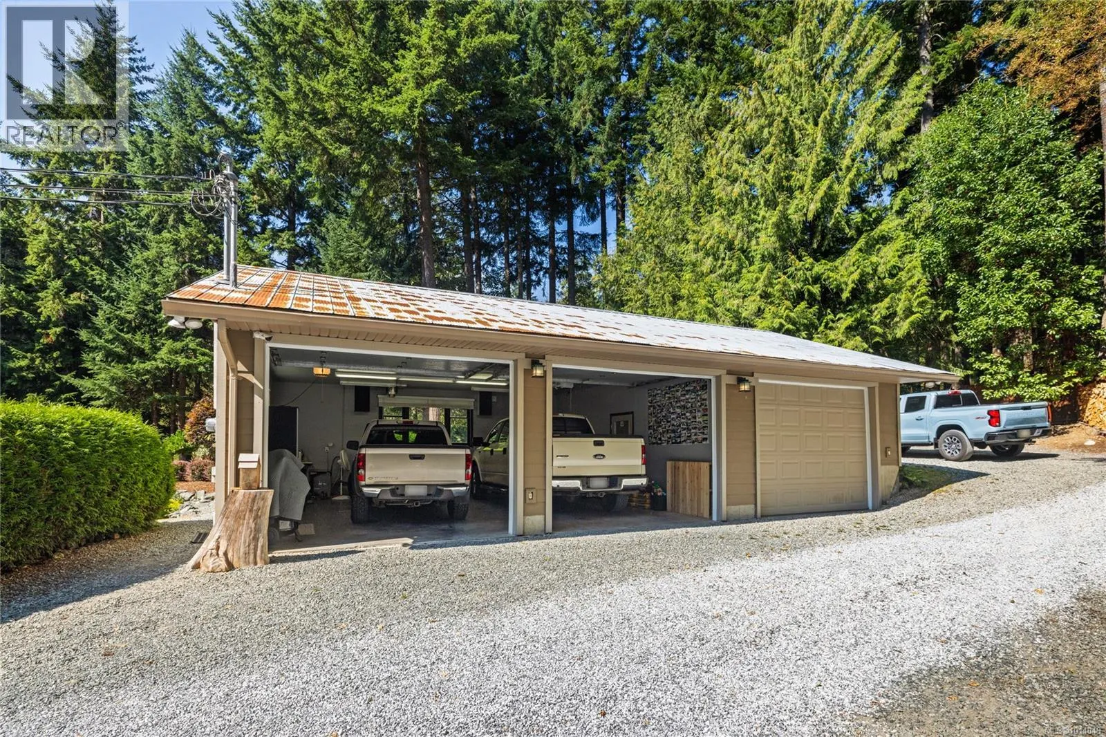3061 Renfrew Rd