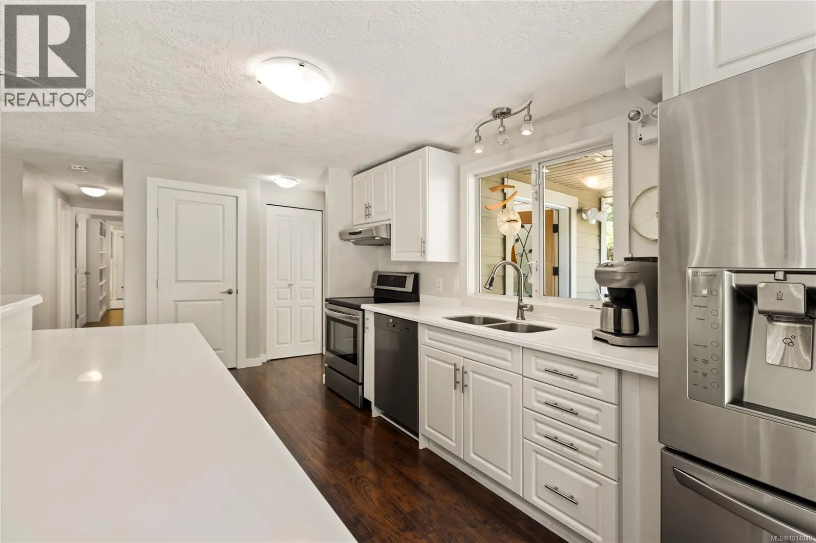 3061 Renfrew Rd