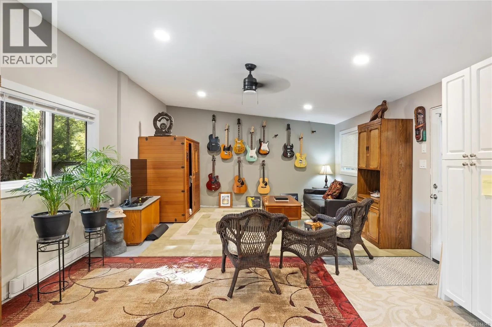3061 Renfrew Rd