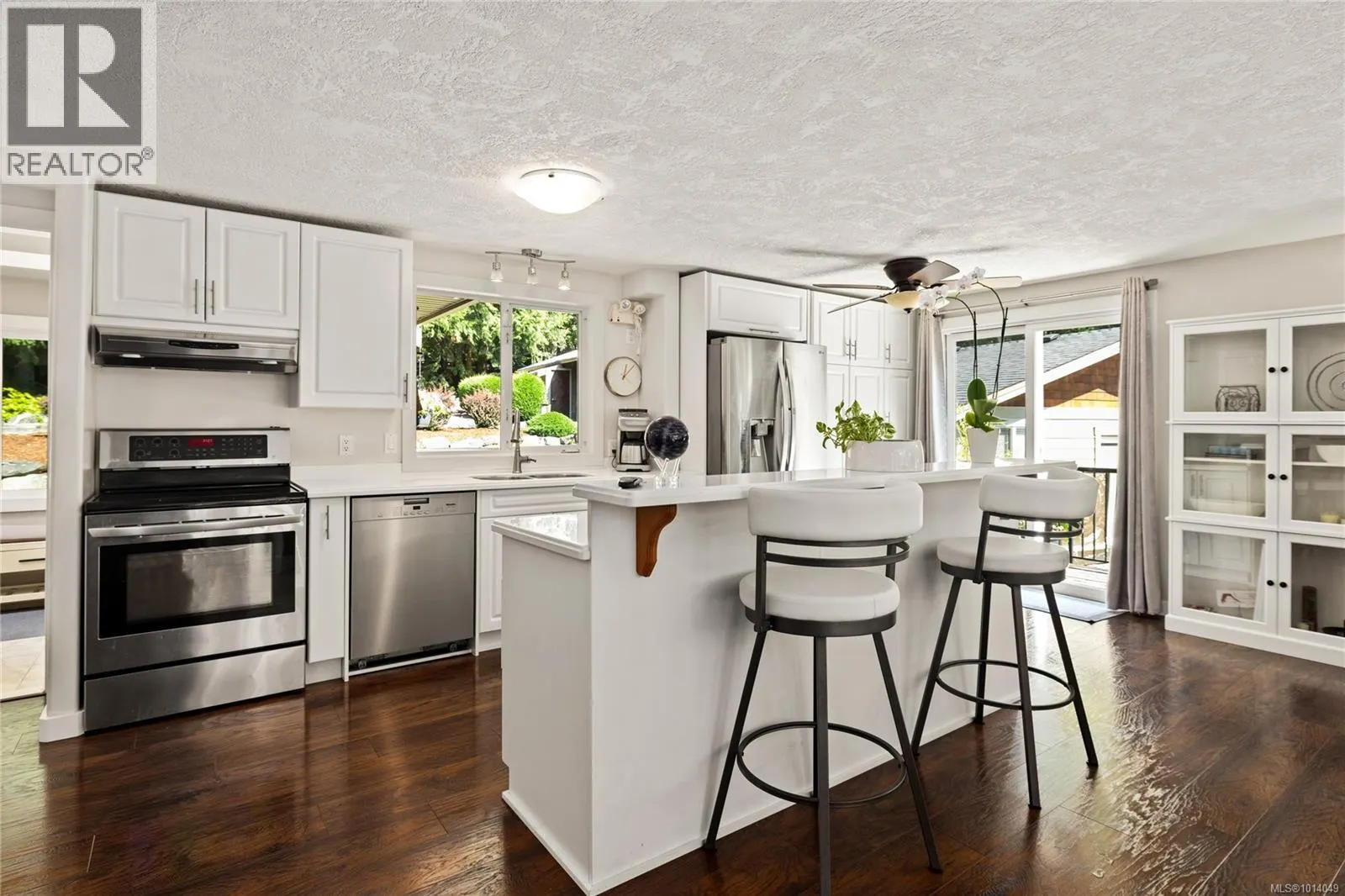 3061 Renfrew Rd