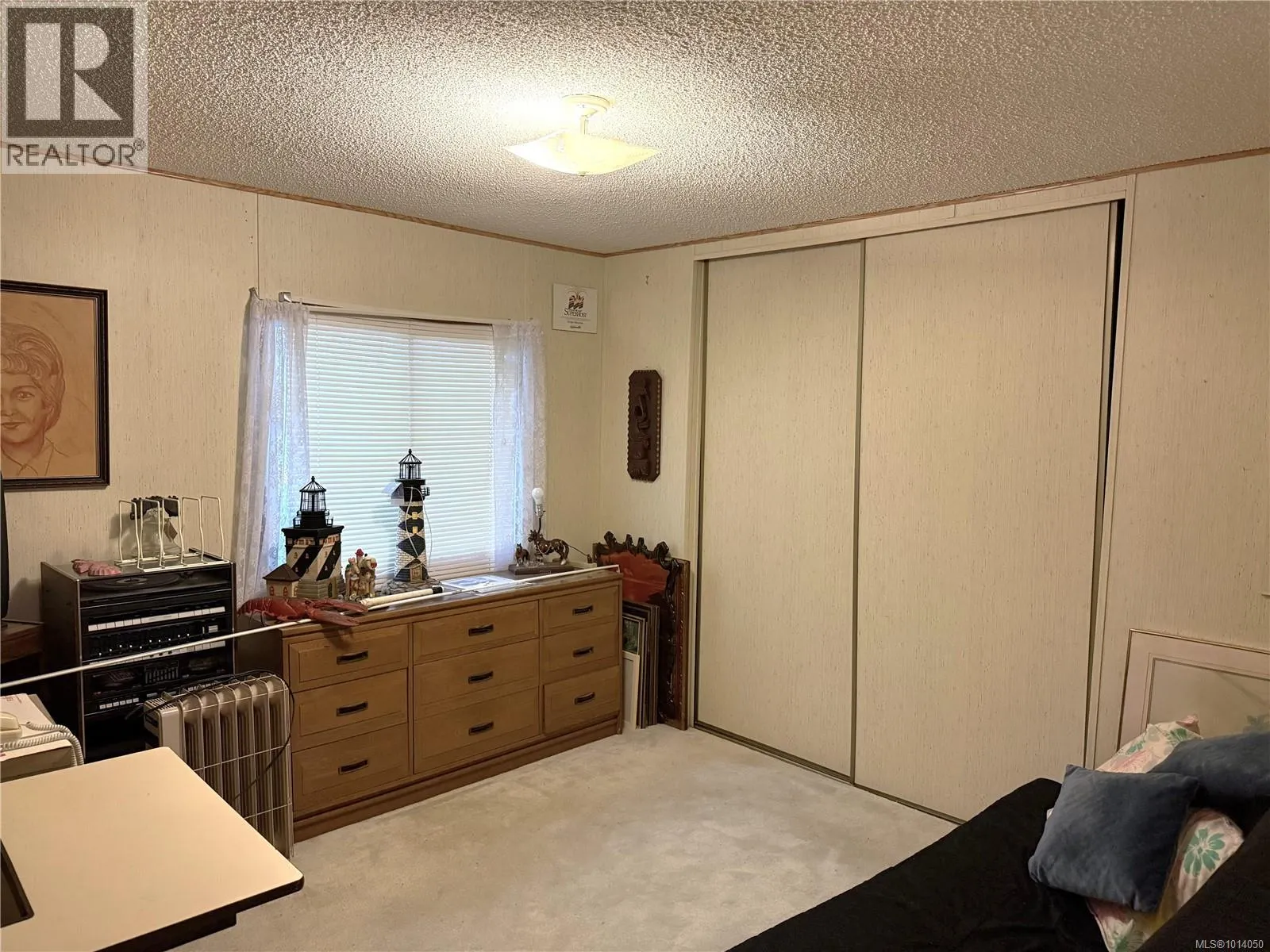24 10325 Lakeshore Rd