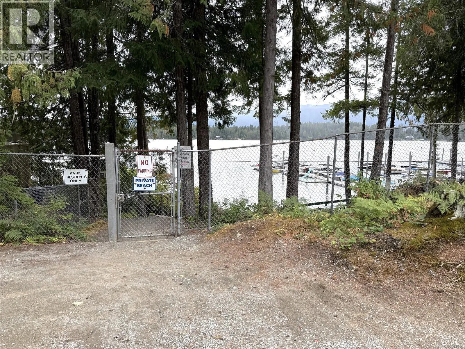 24 10325 Lakeshore Rd