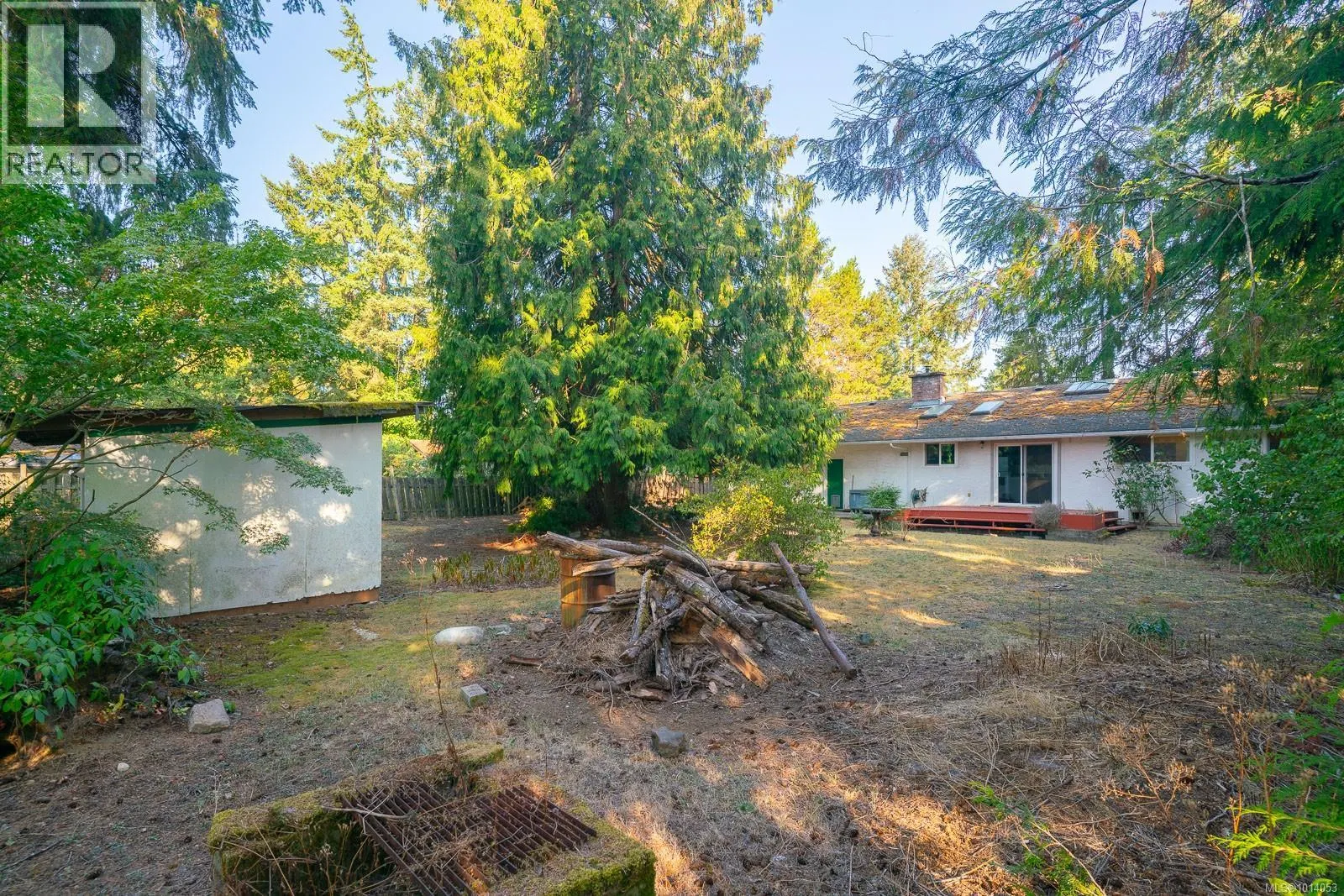 2237 Blue Jay Way
