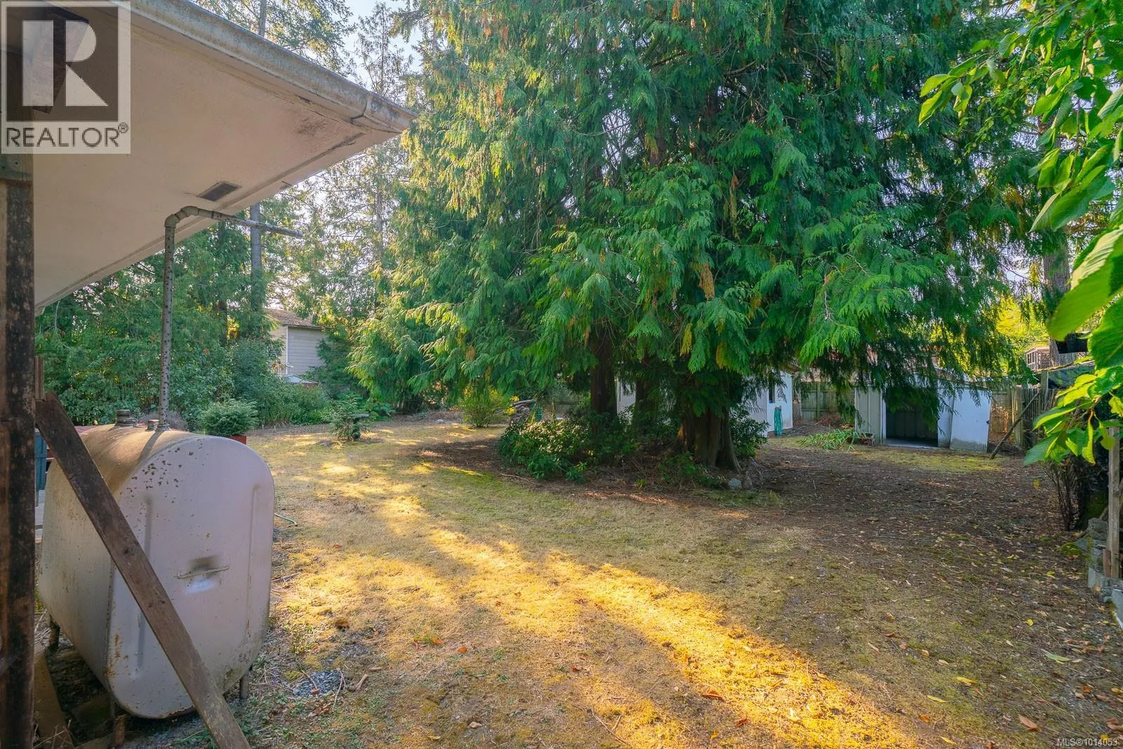 2237 Blue Jay Way