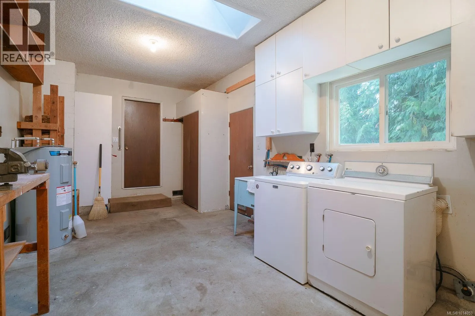 2237 Blue Jay Way