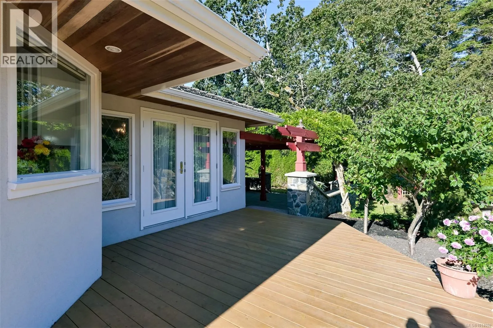 2886 Tudor Ave