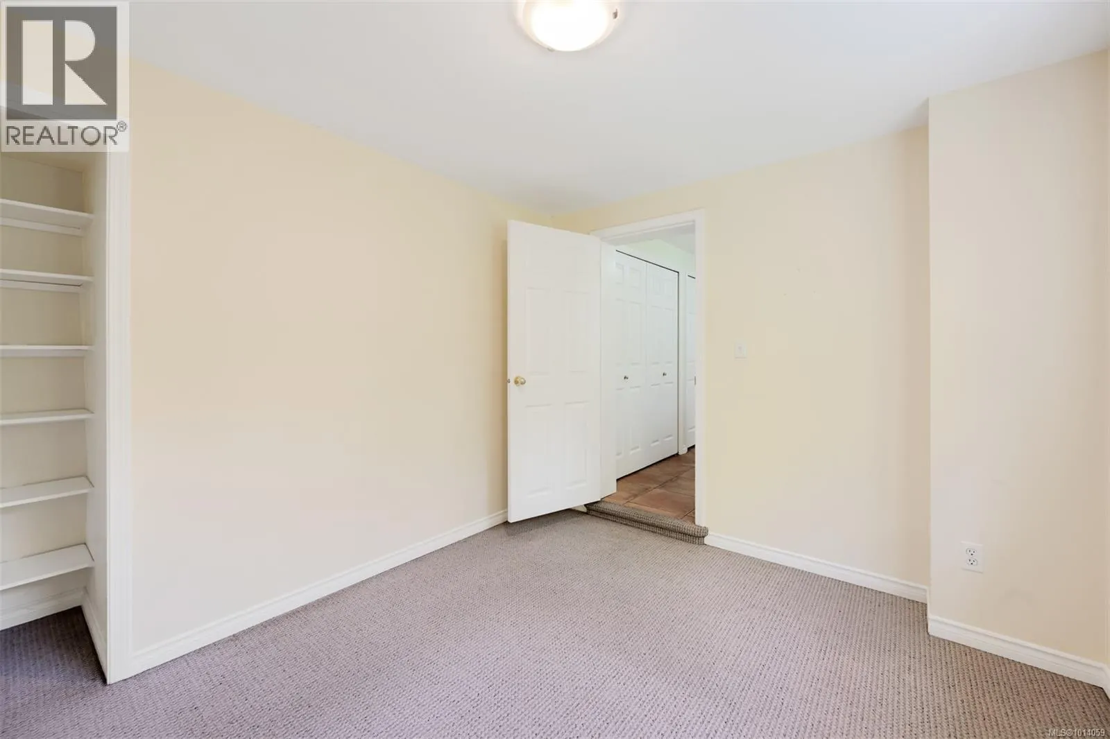 2886 Tudor Ave