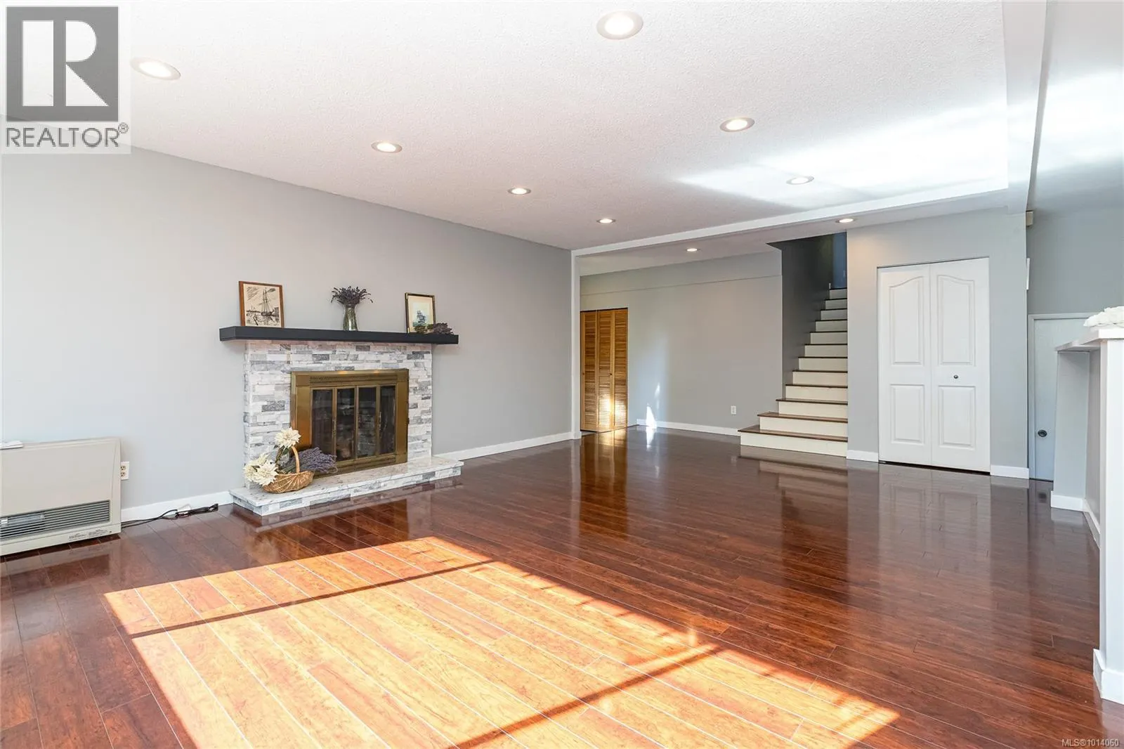 4166 Crosshaven Close