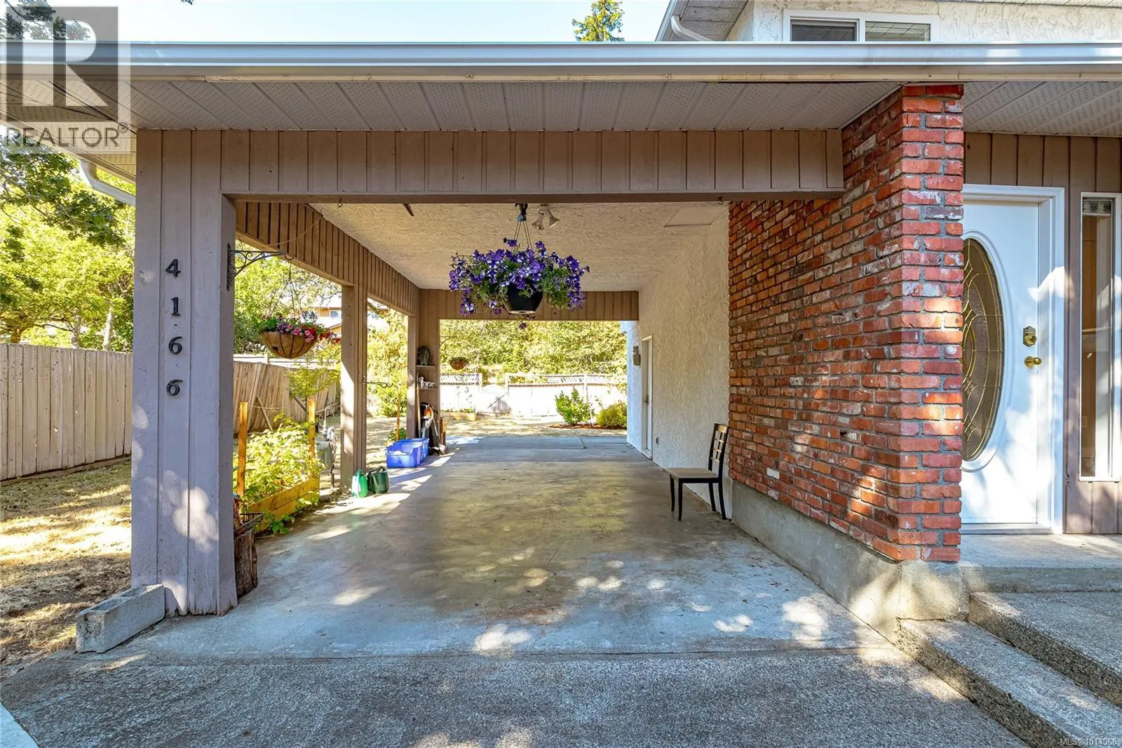 4166 Crosshaven Close