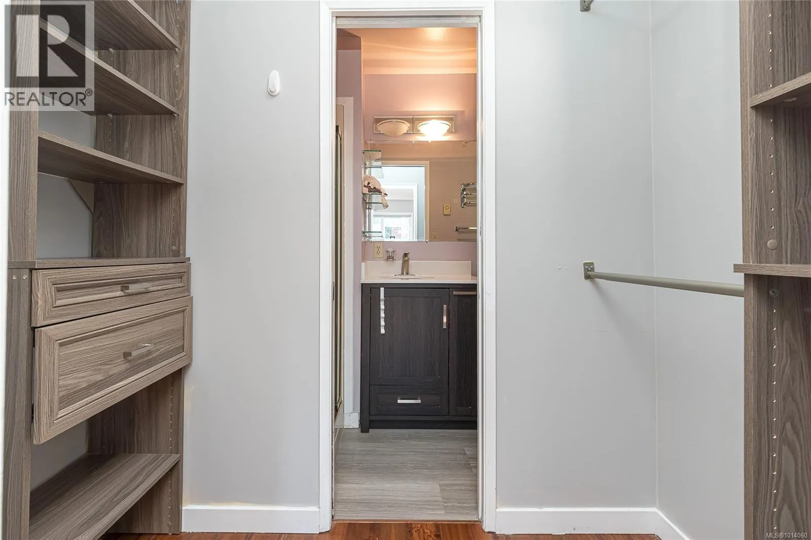 4166 Crosshaven Close