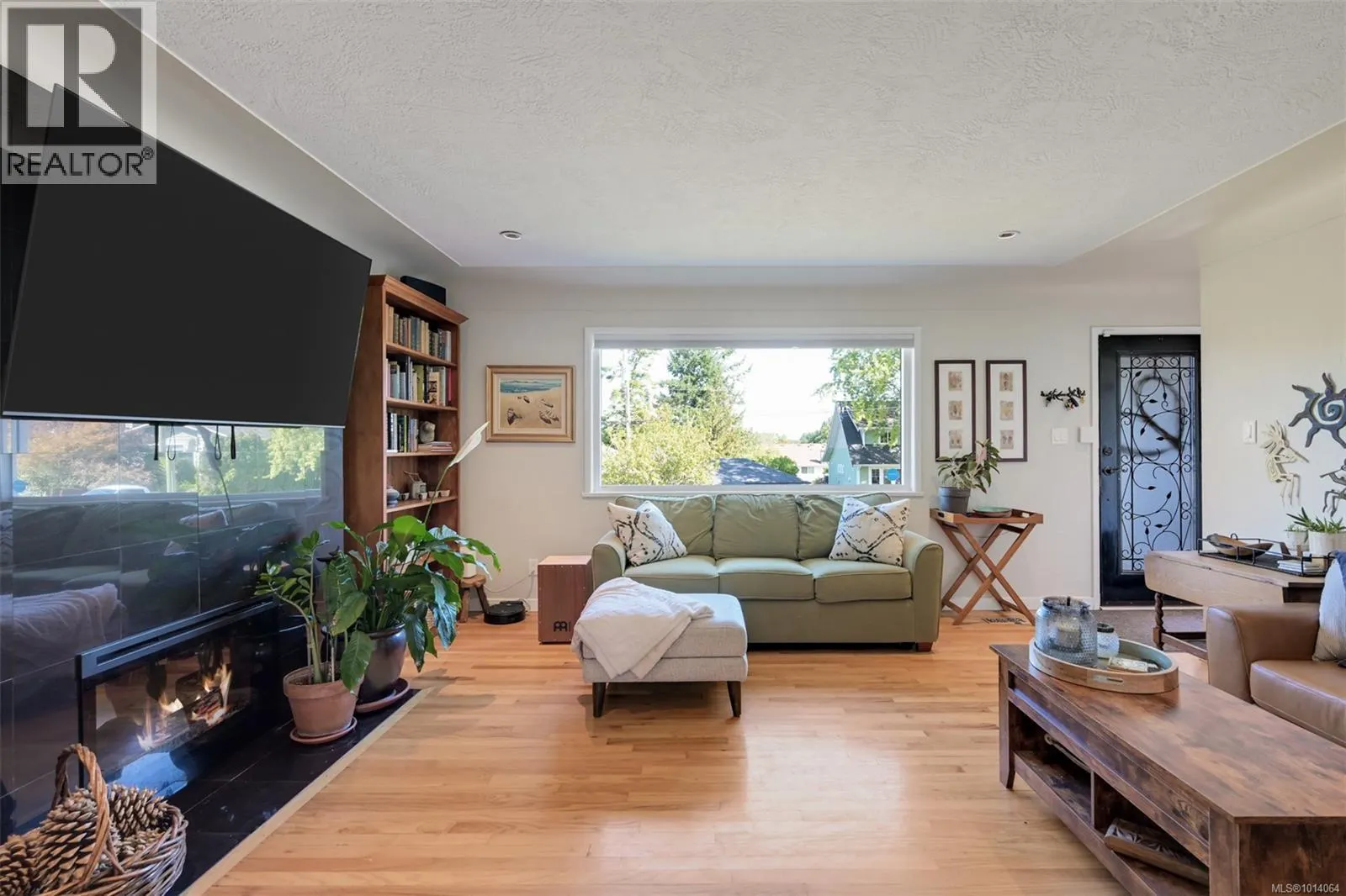 815 Leslie Dr