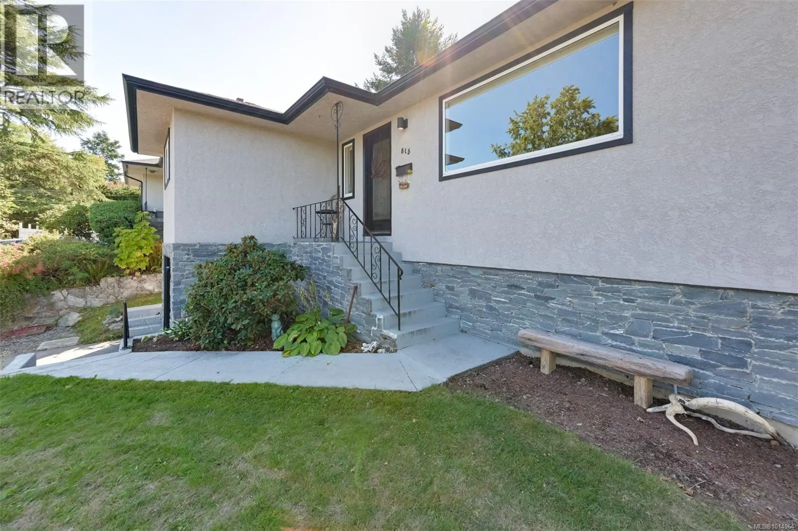815 Leslie Dr