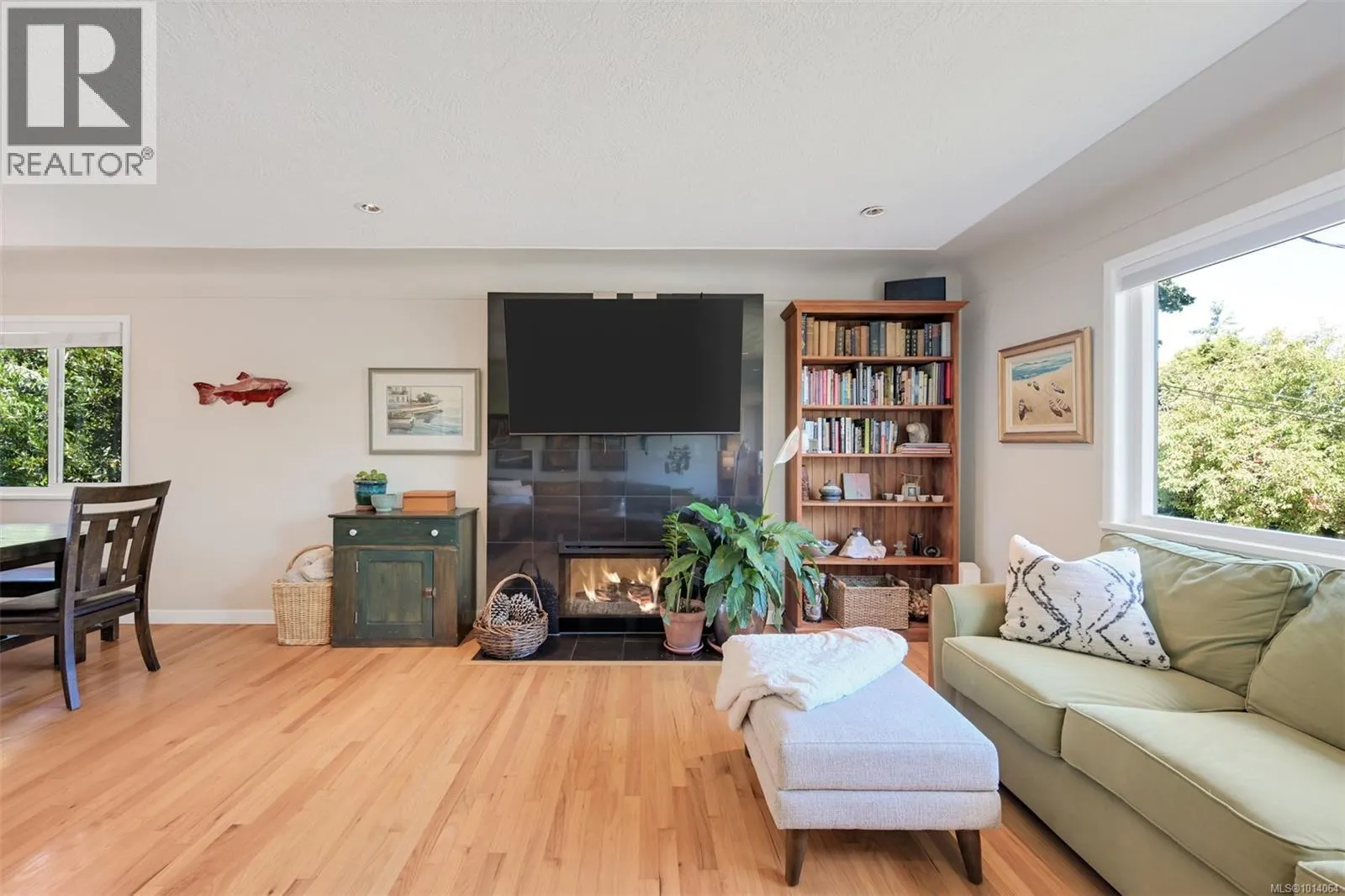 815 Leslie Dr