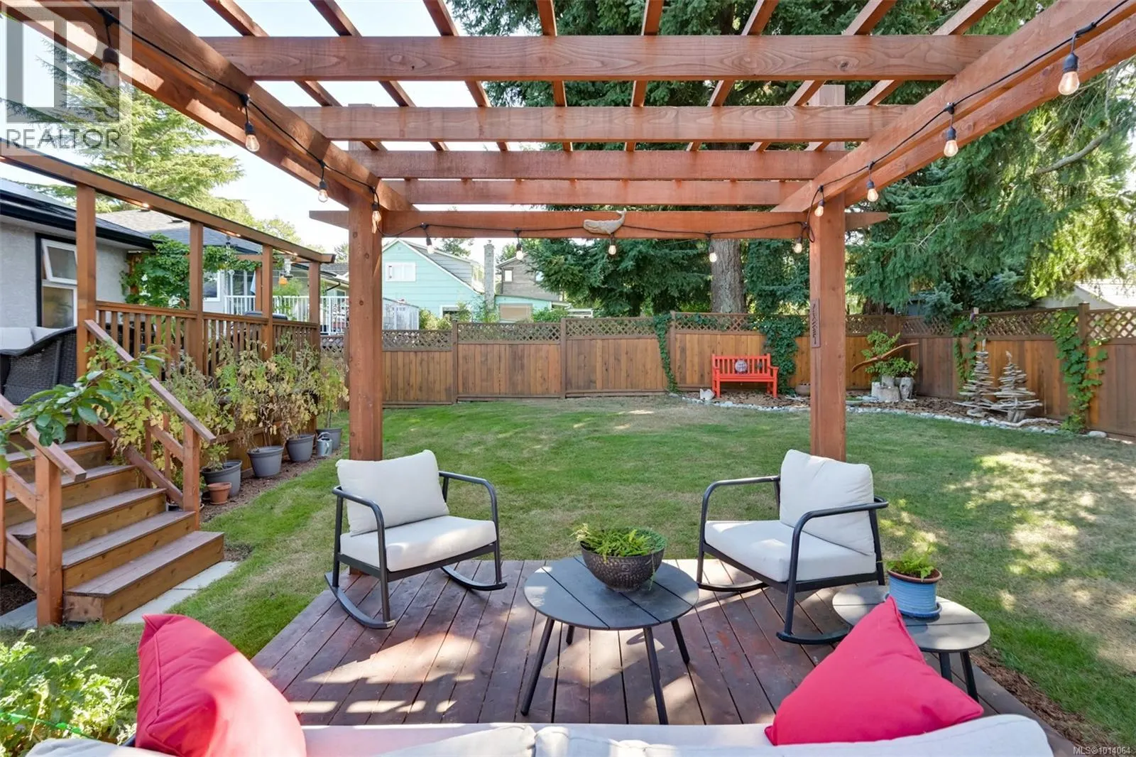 815 Leslie Dr