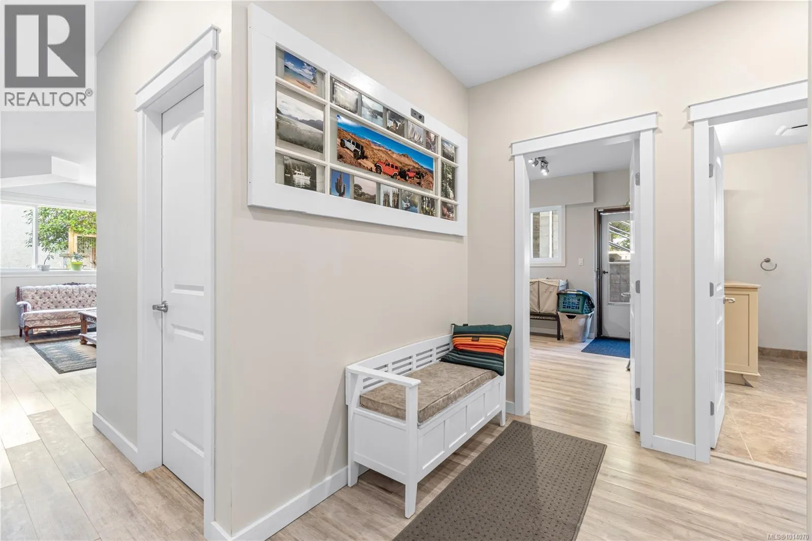 2815 Cosgrove Cres