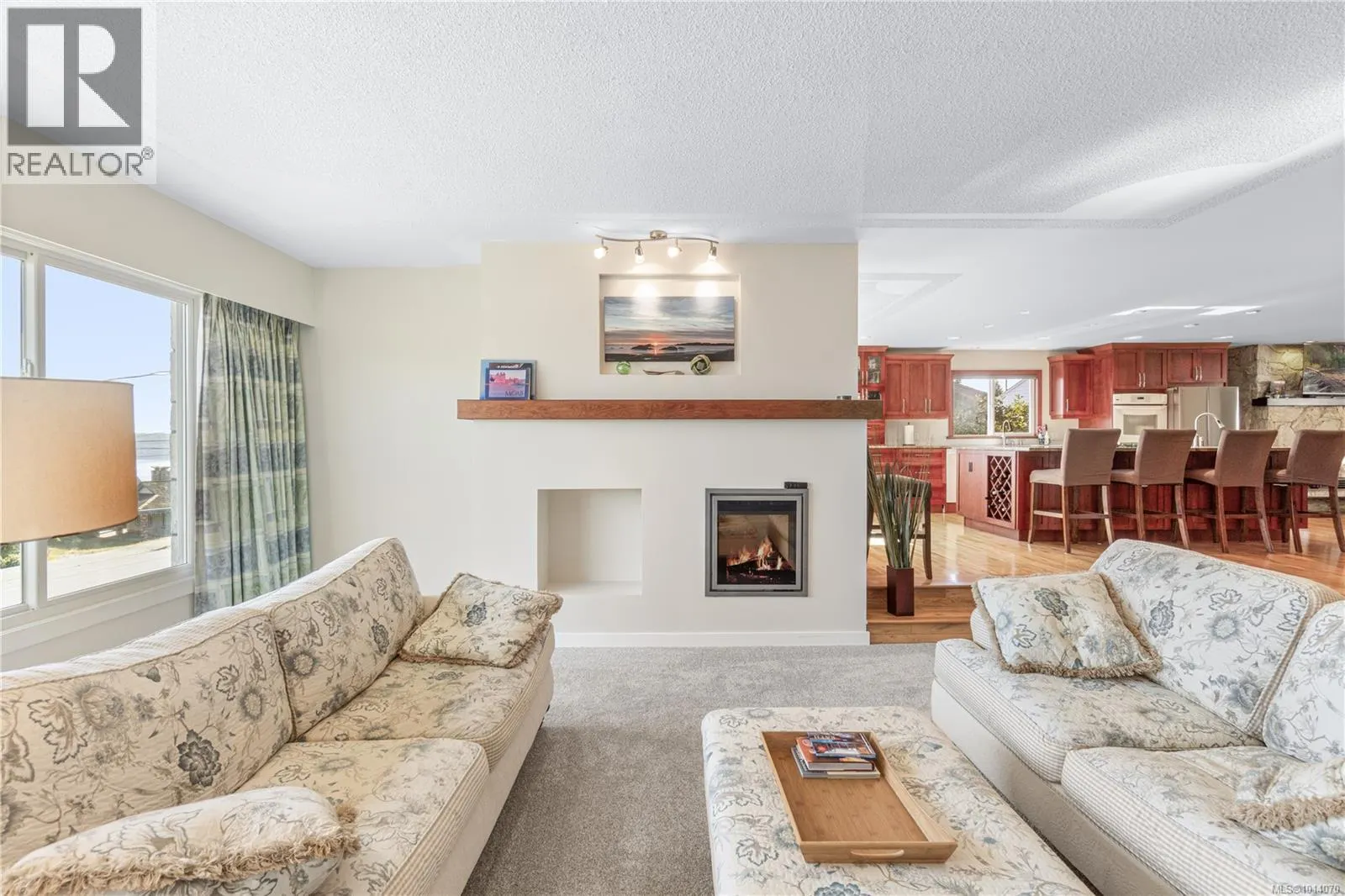 2815 Cosgrove Cres