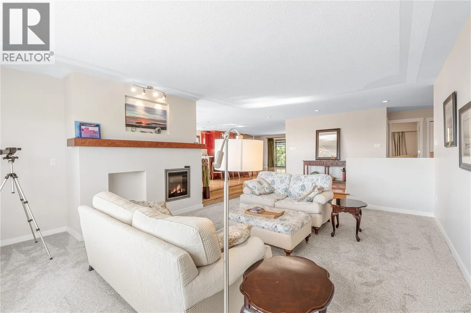 2815 Cosgrove Cres