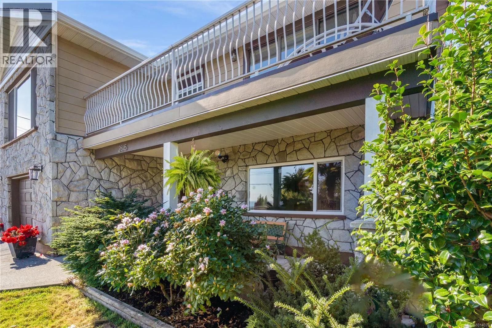 2815 Cosgrove Cres