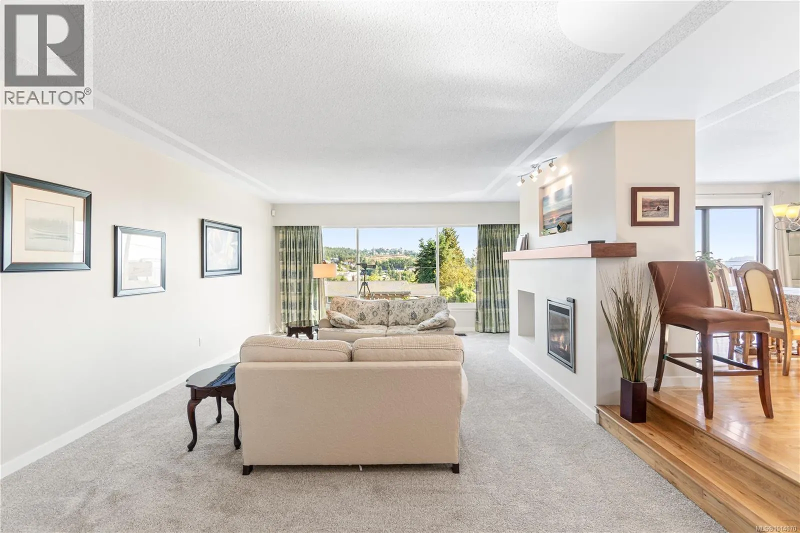 2815 Cosgrove Cres