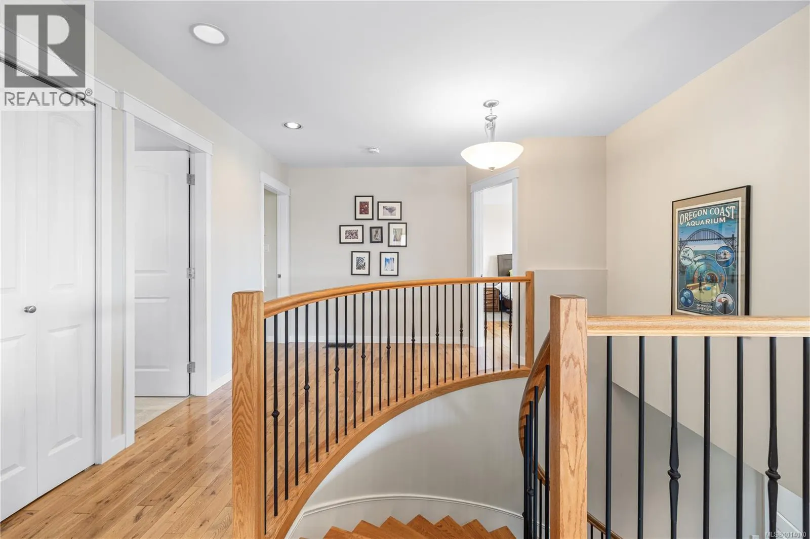 2815 Cosgrove Cres