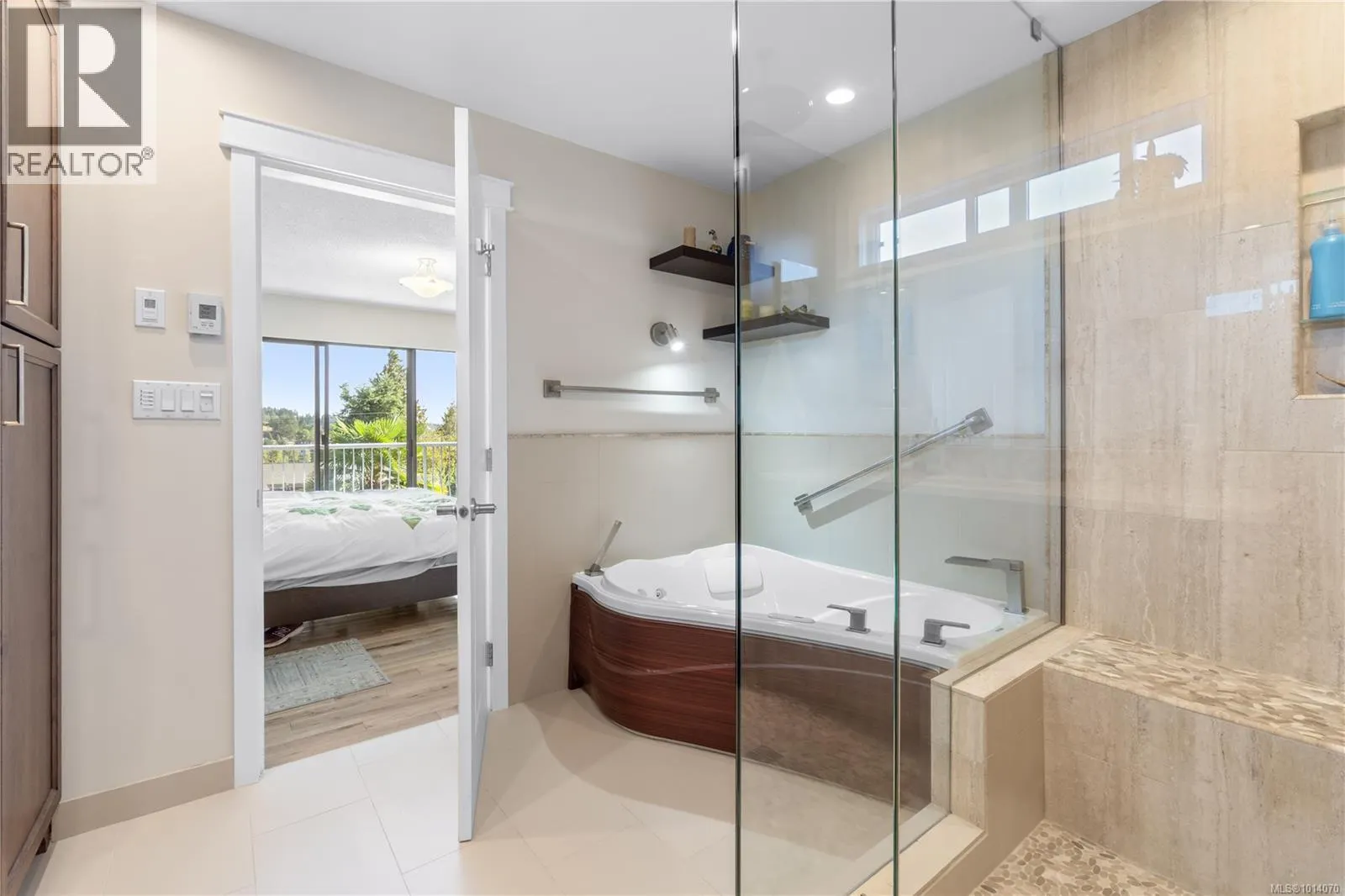2815 Cosgrove Cres