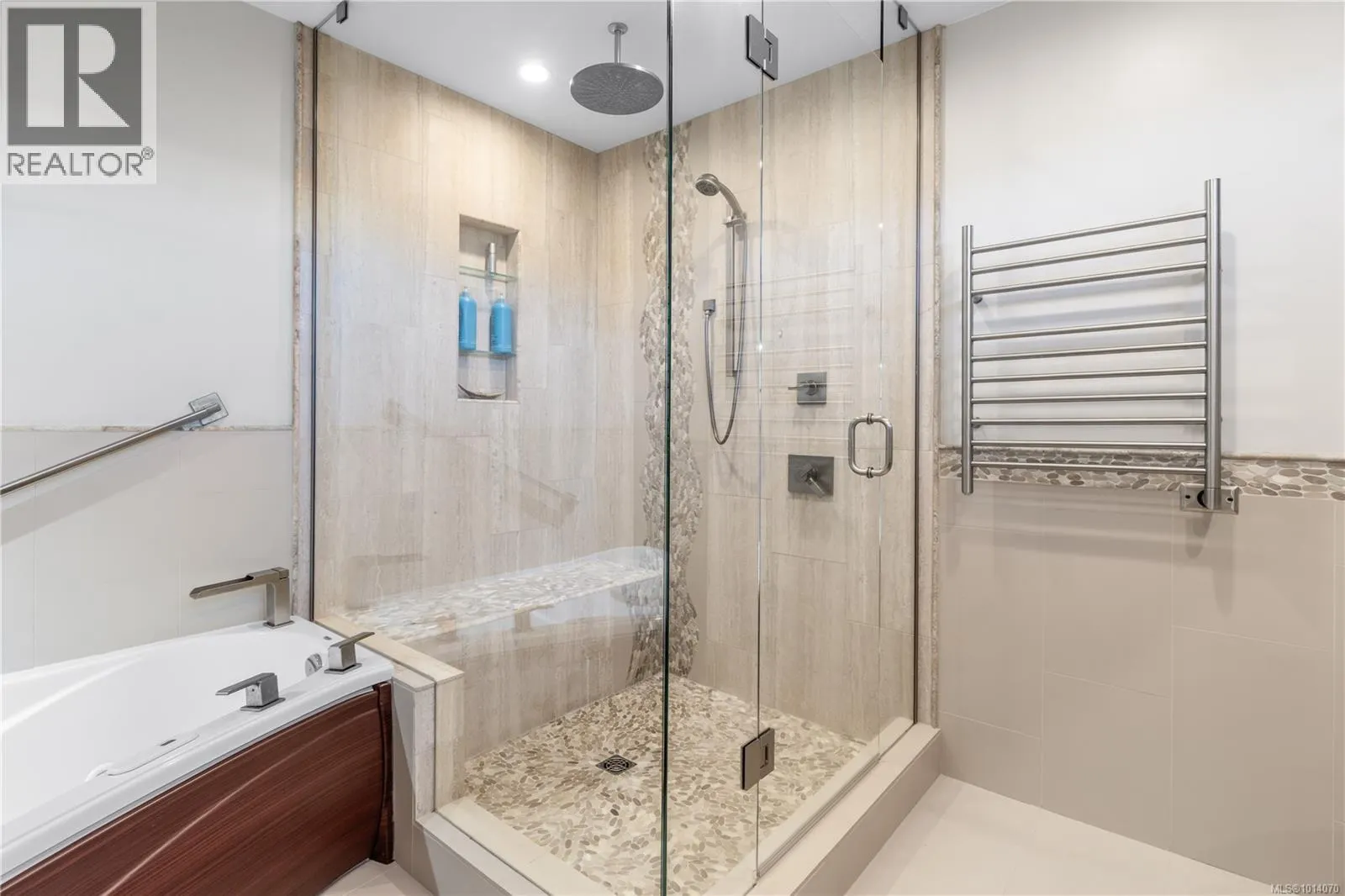2815 Cosgrove Cres
