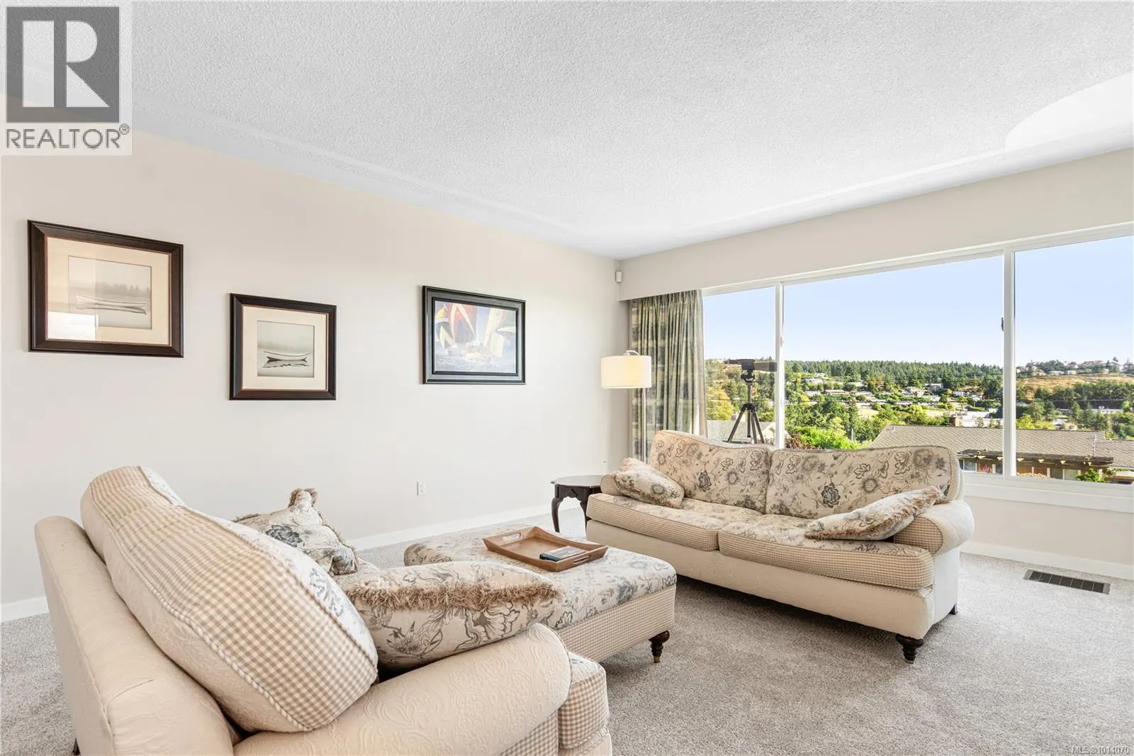 2815 Cosgrove Cres