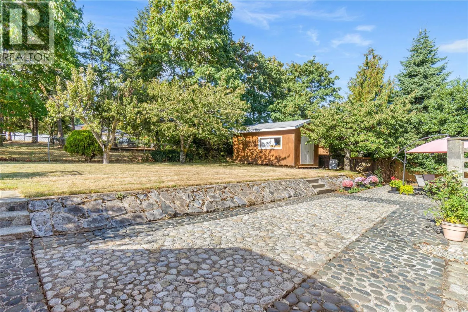 2815 Cosgrove Cres
