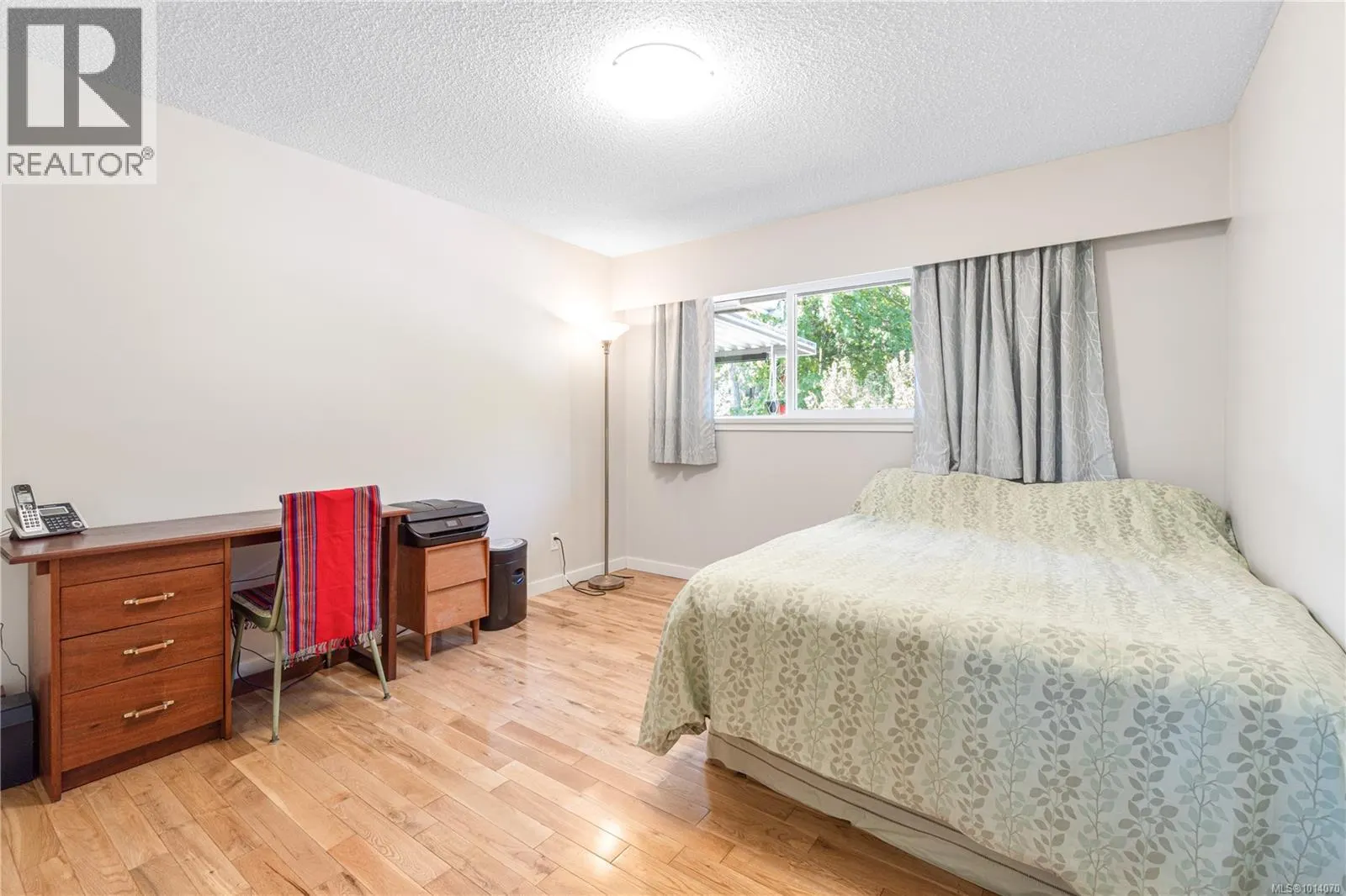 2815 Cosgrove Cres