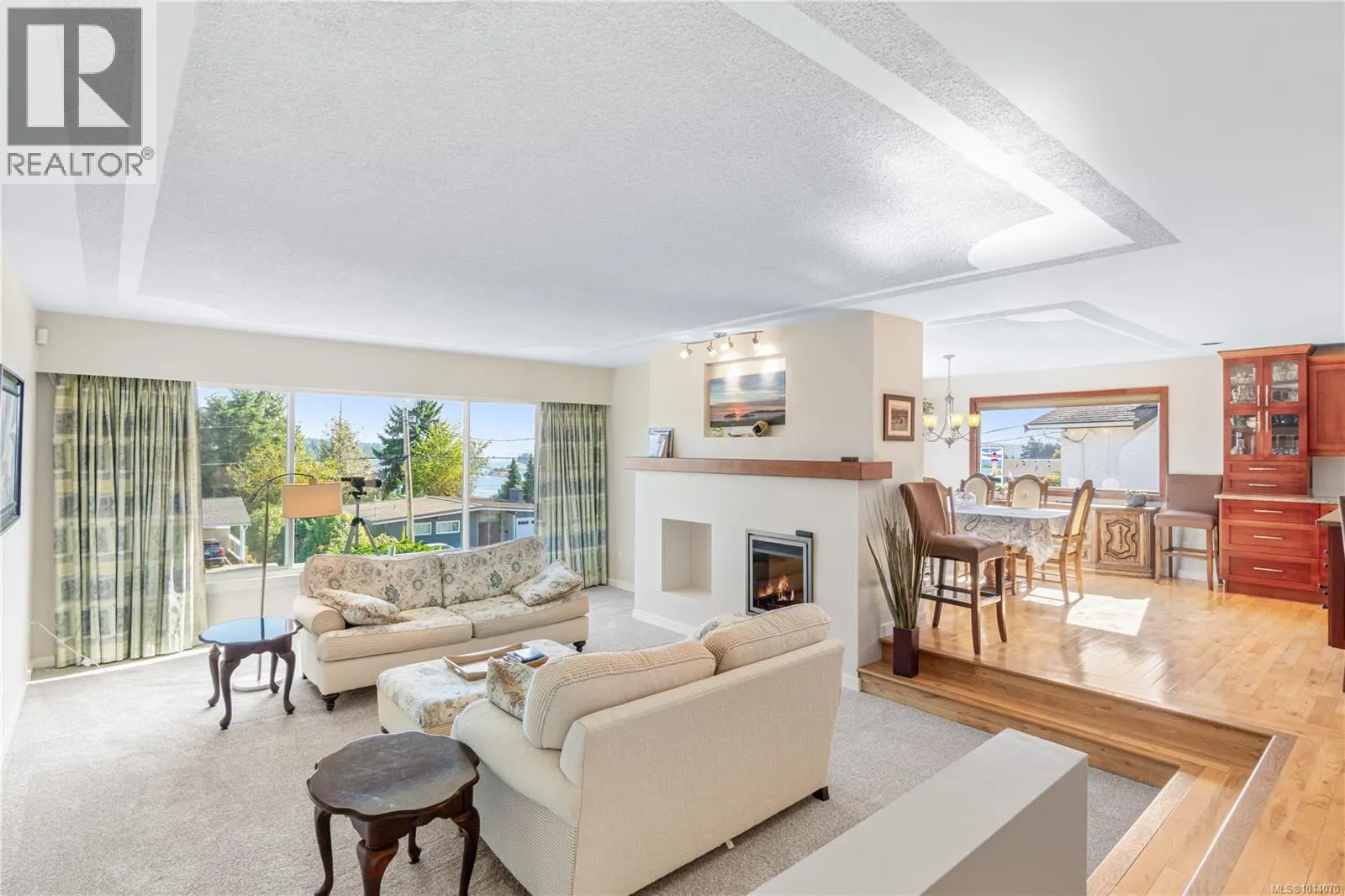 2815 Cosgrove Cres