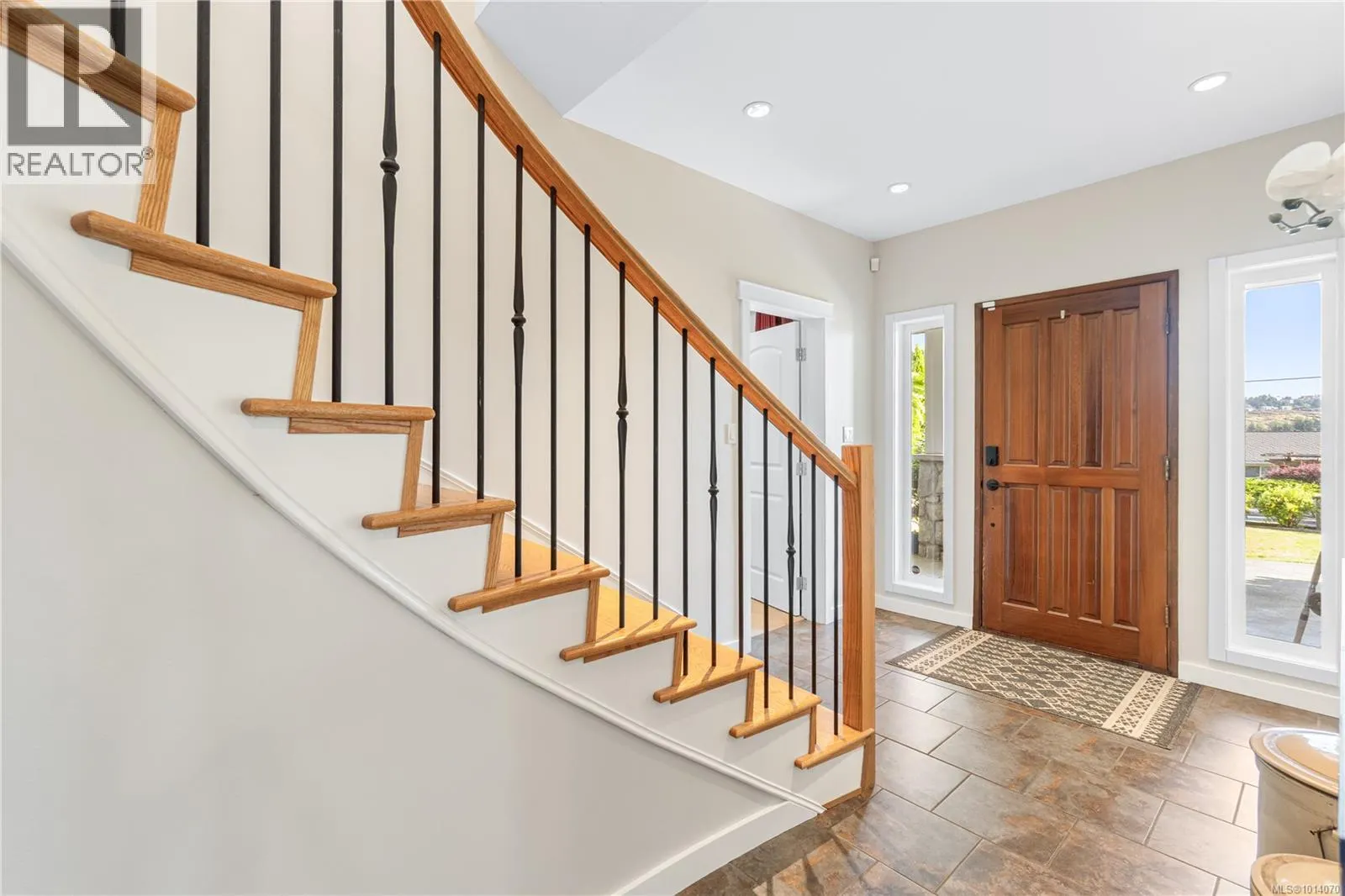 2815 Cosgrove Cres