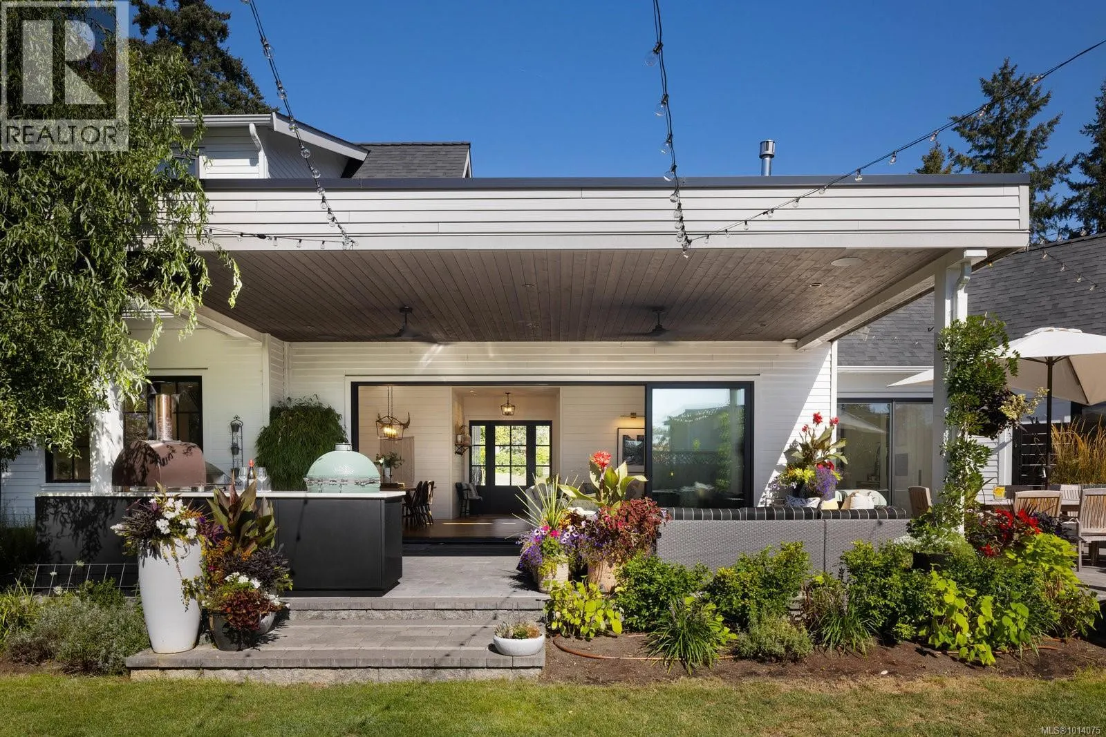 585 Downey Rd