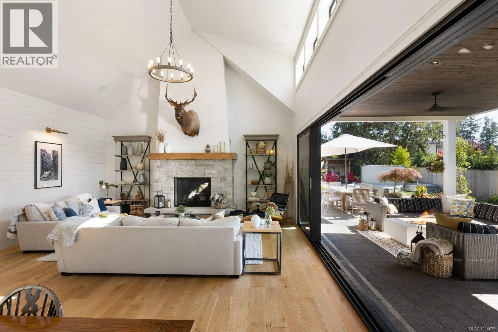 585 Downey Rd