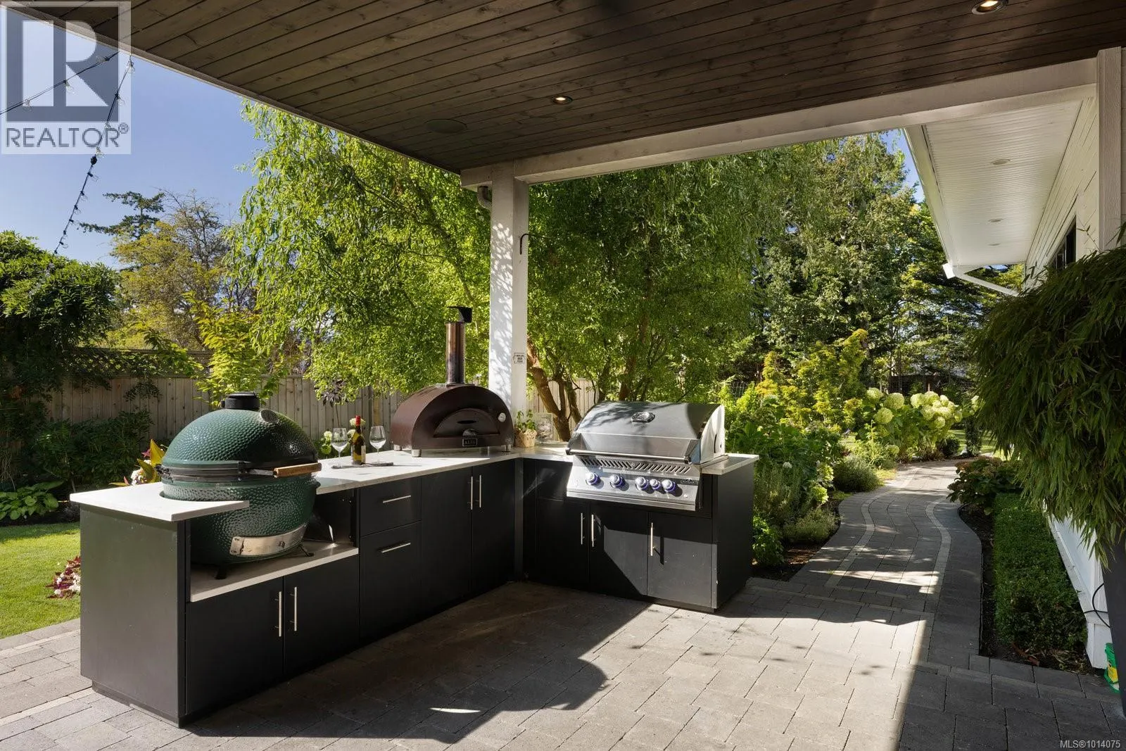 585 Downey Rd