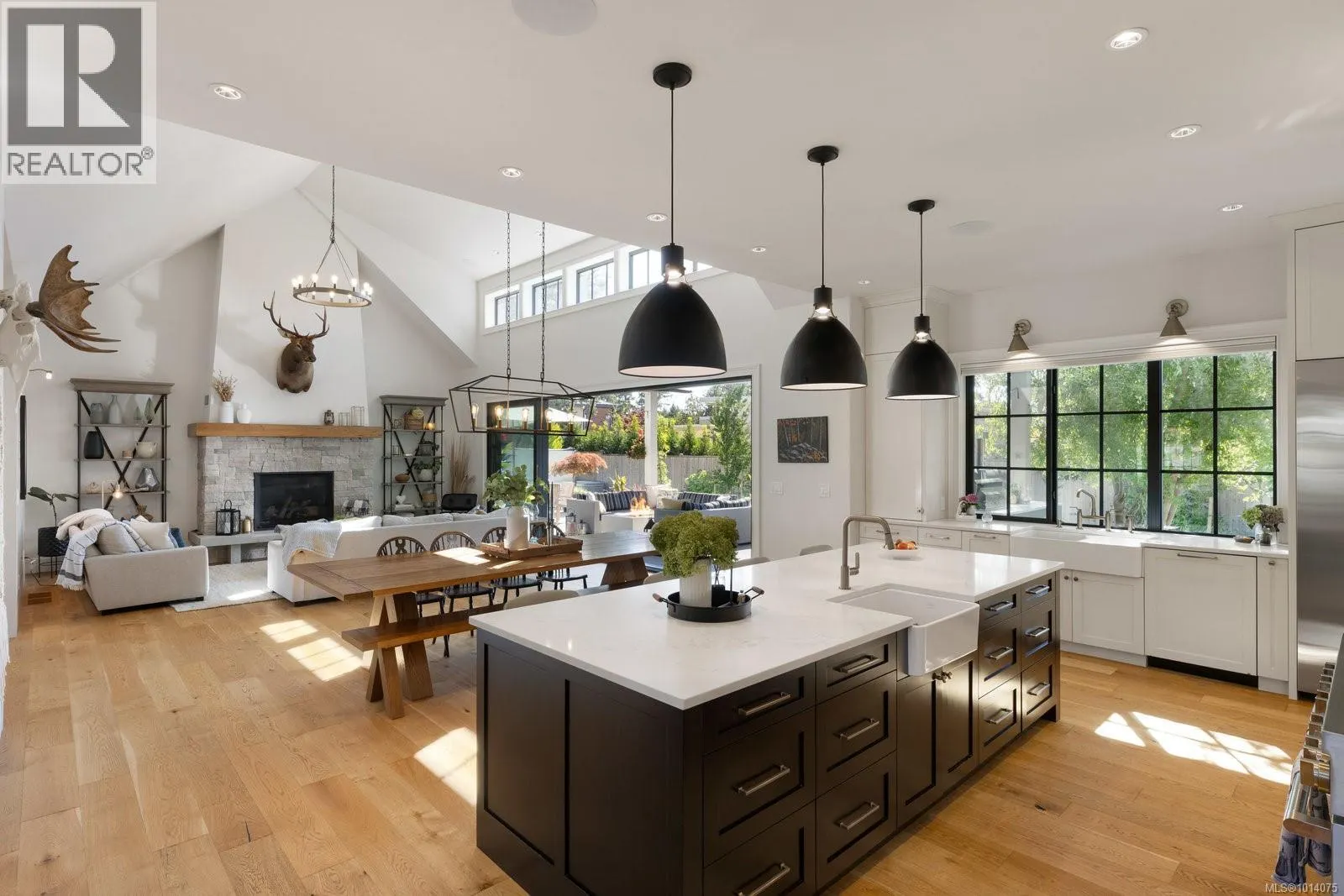 585 Downey Rd