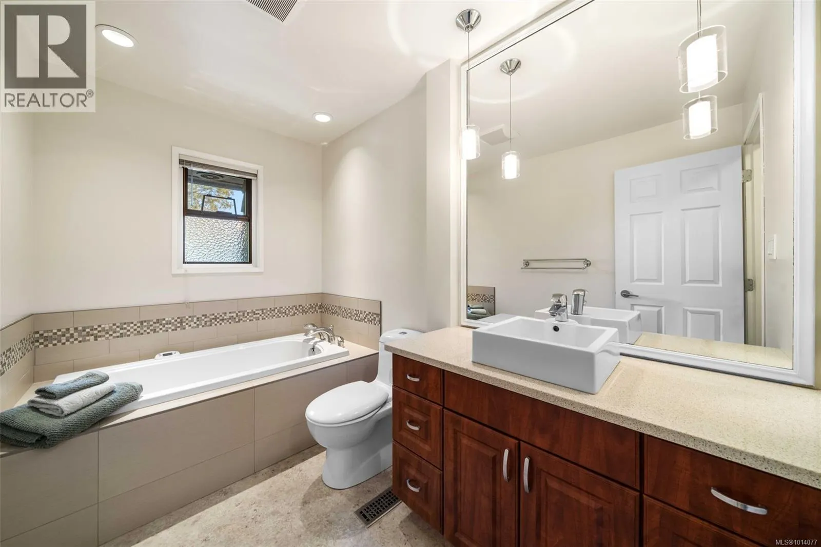 994 Landeen Pl