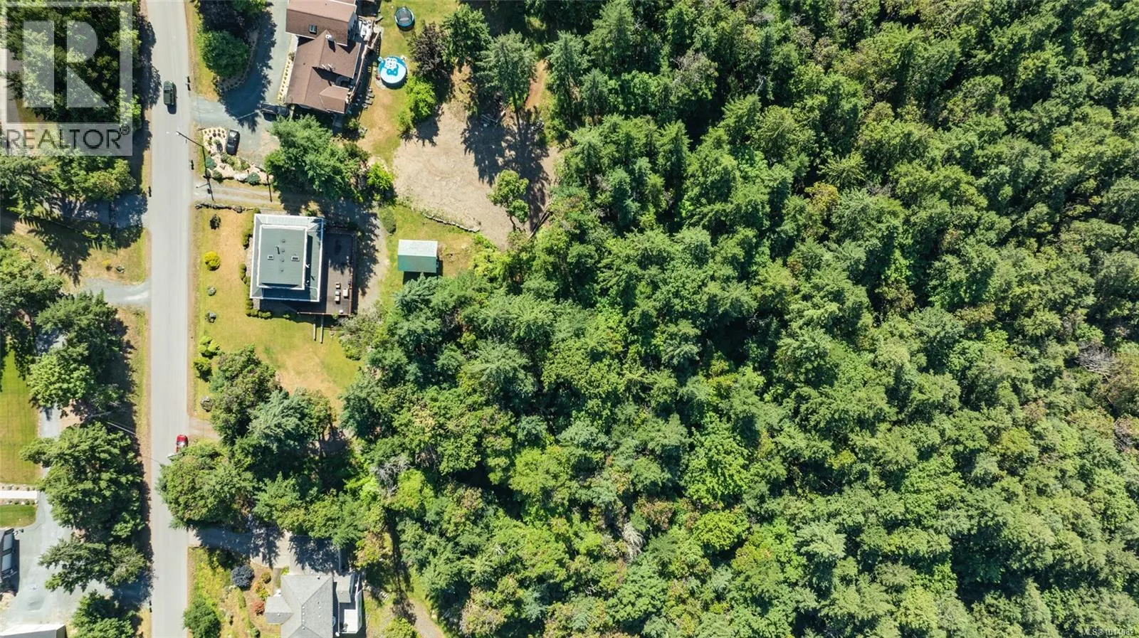 3769 Panorama Cres