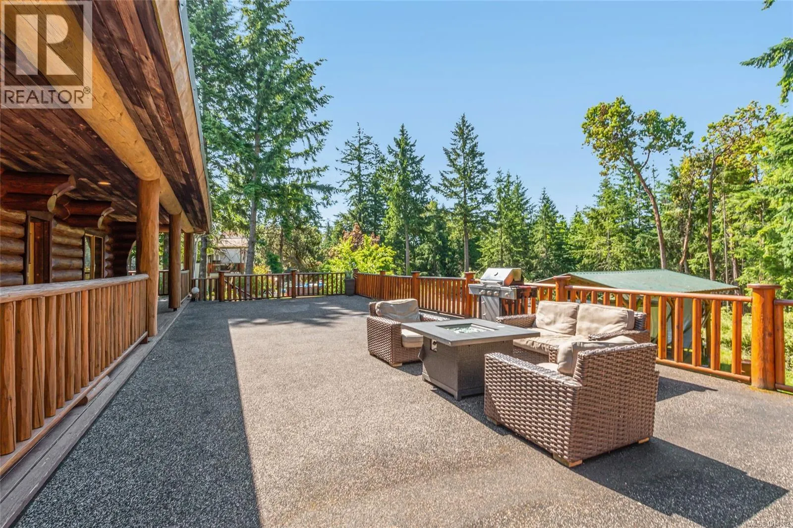 3769 Panorama Cres