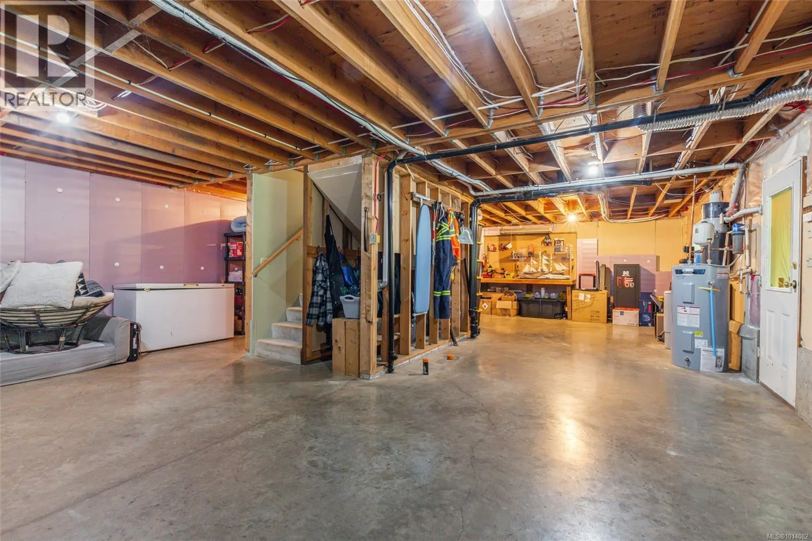 3769 Panorama Cres