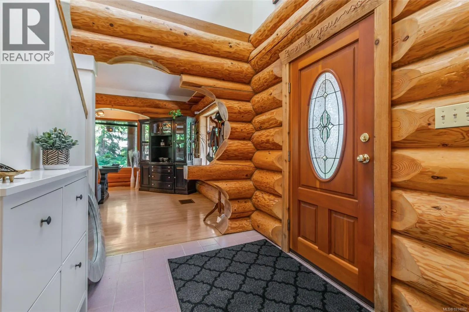 3769 Panorama Cres