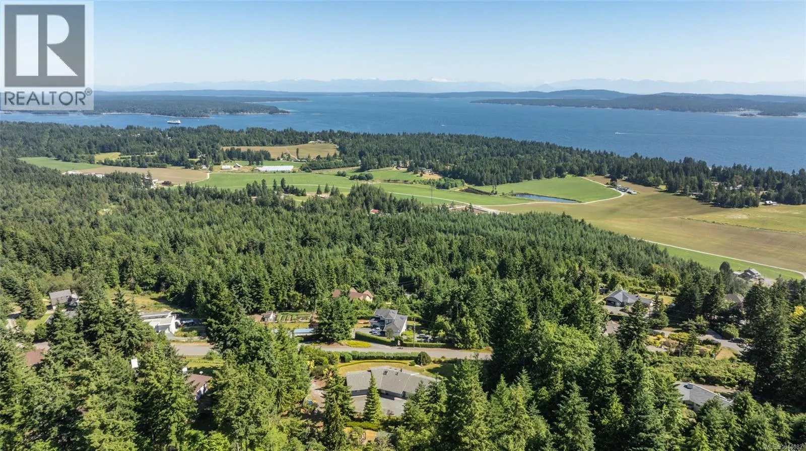 3769 Panorama Cres