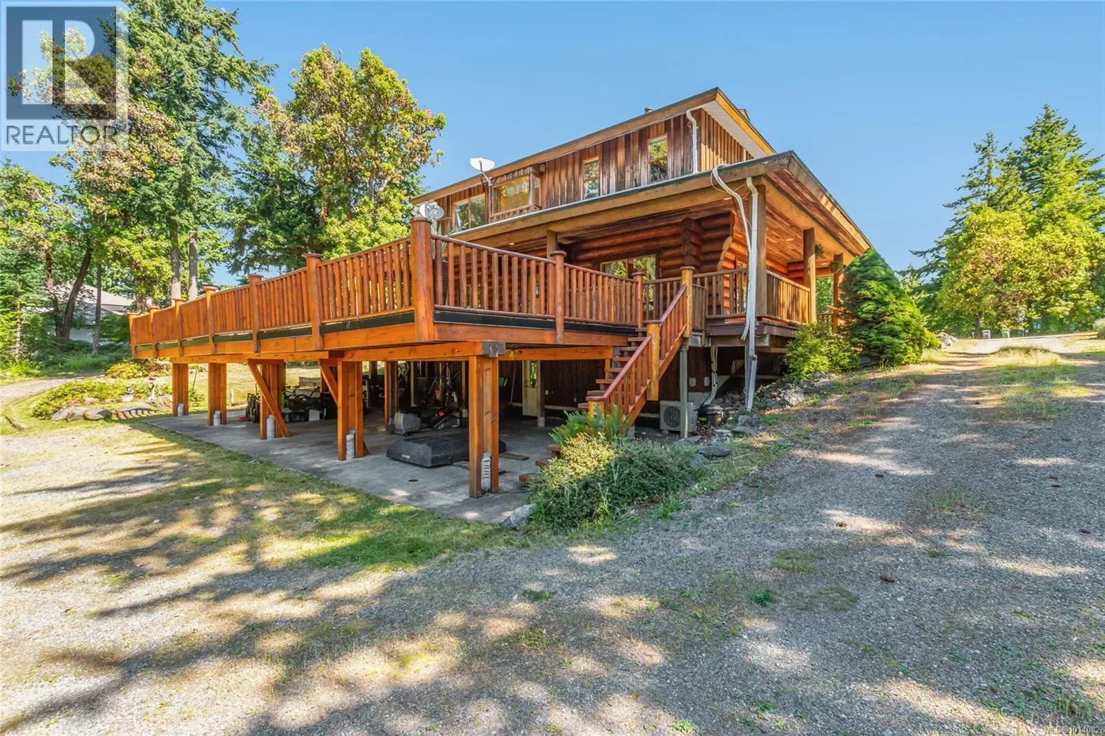 3769 Panorama Cres