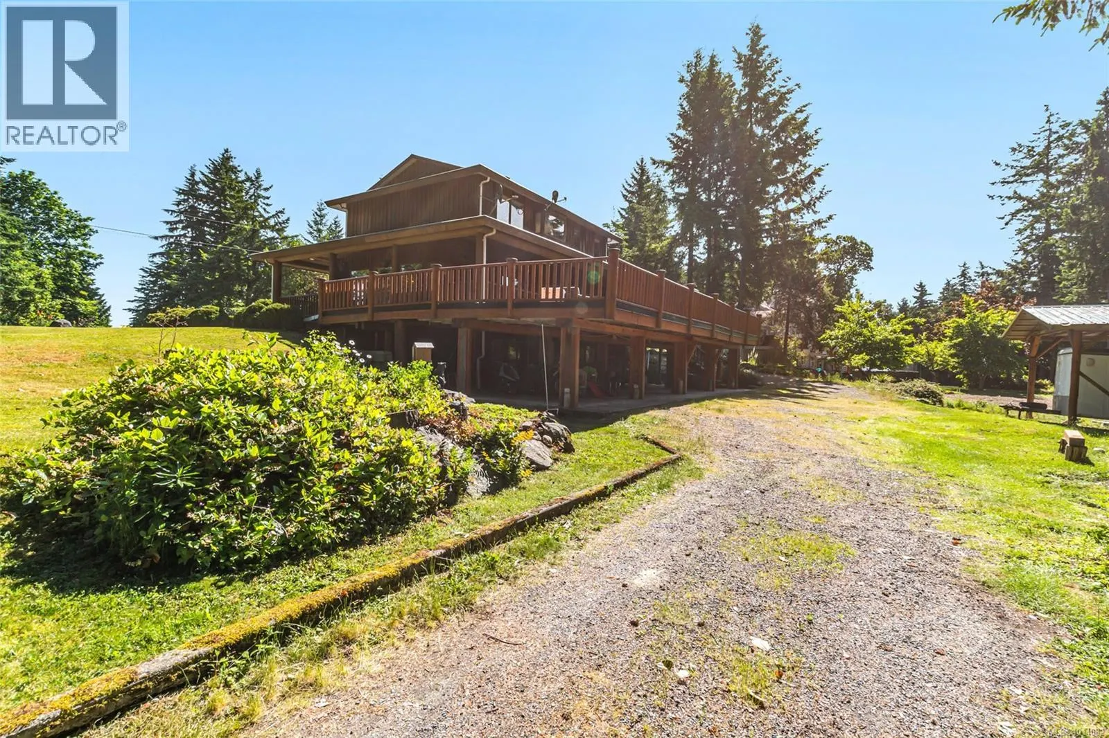 3769 Panorama Cres