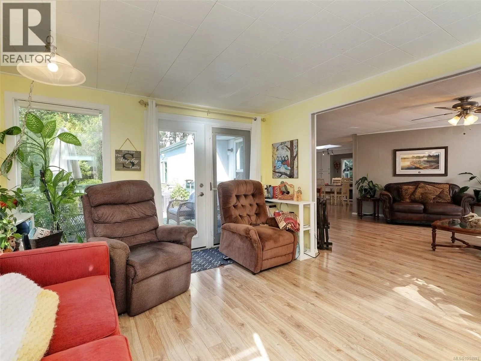 97 5838 Blythwood Rd